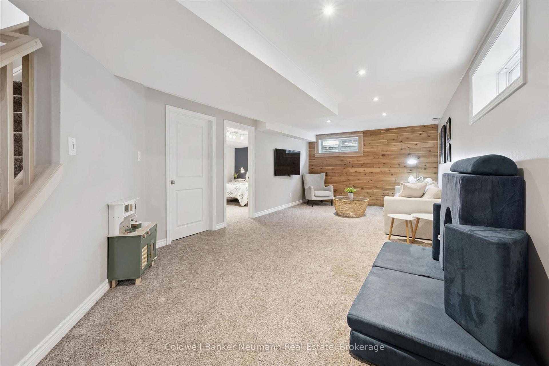 Photo 28 of 45 Marsh Crescent, Guelph, Pineridge/Westminster Woods — HOMEH