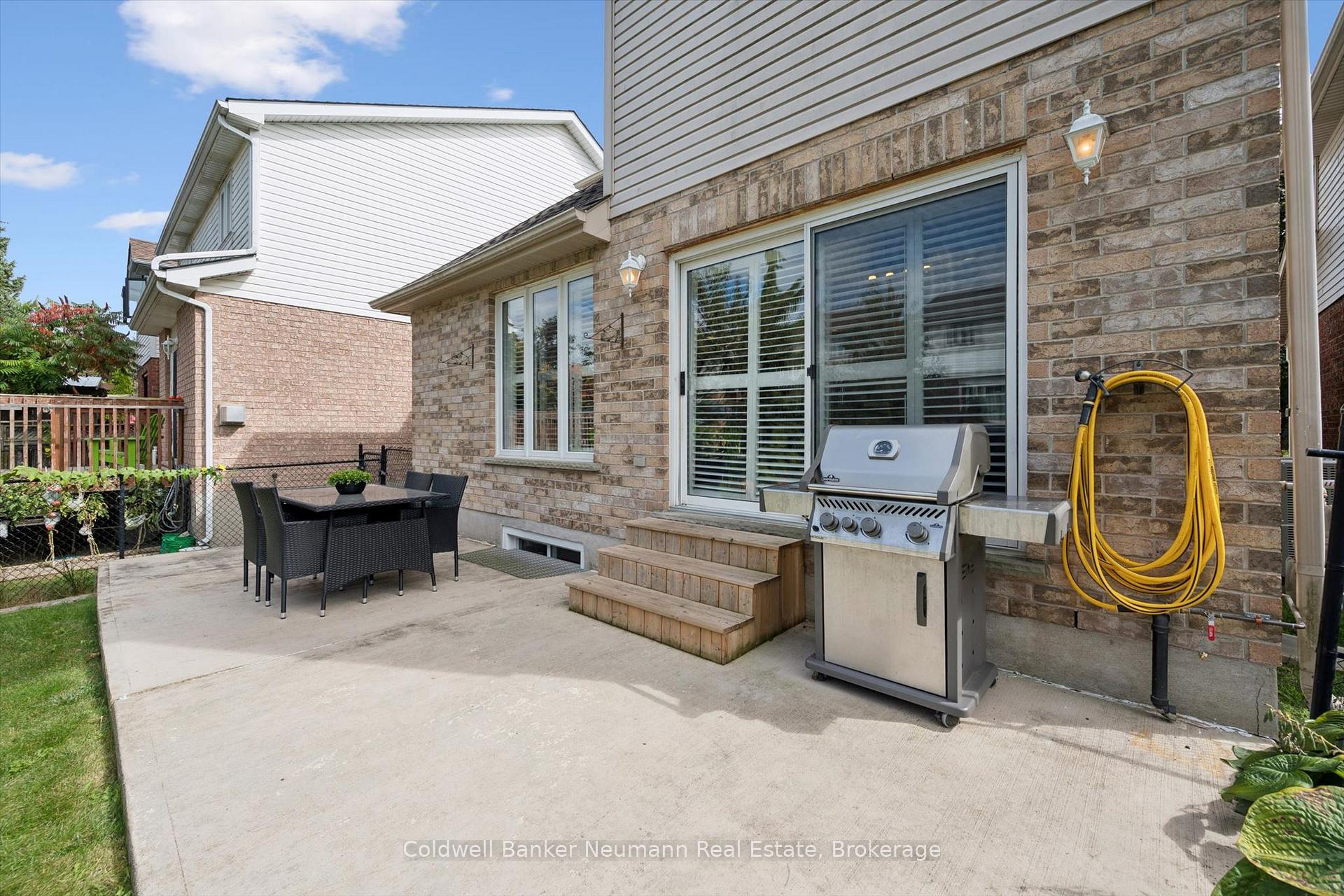 Photo 32 of 45 Marsh Crescent, Guelph, Pineridge/Westminster Woods — HOMEH
