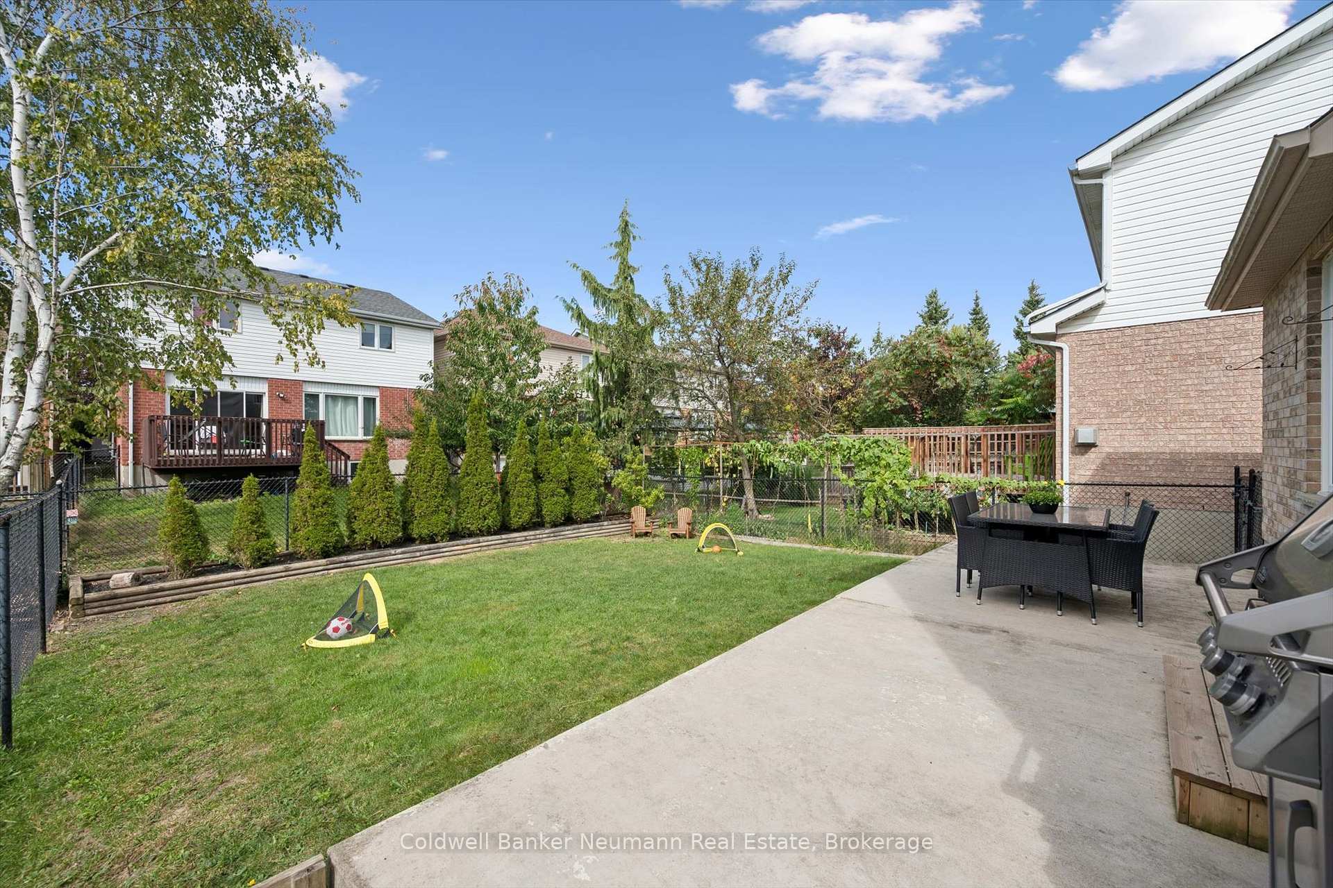 Photo 33 of 45 Marsh Crescent, Guelph, Pineridge/Westminster Woods — HOMEH