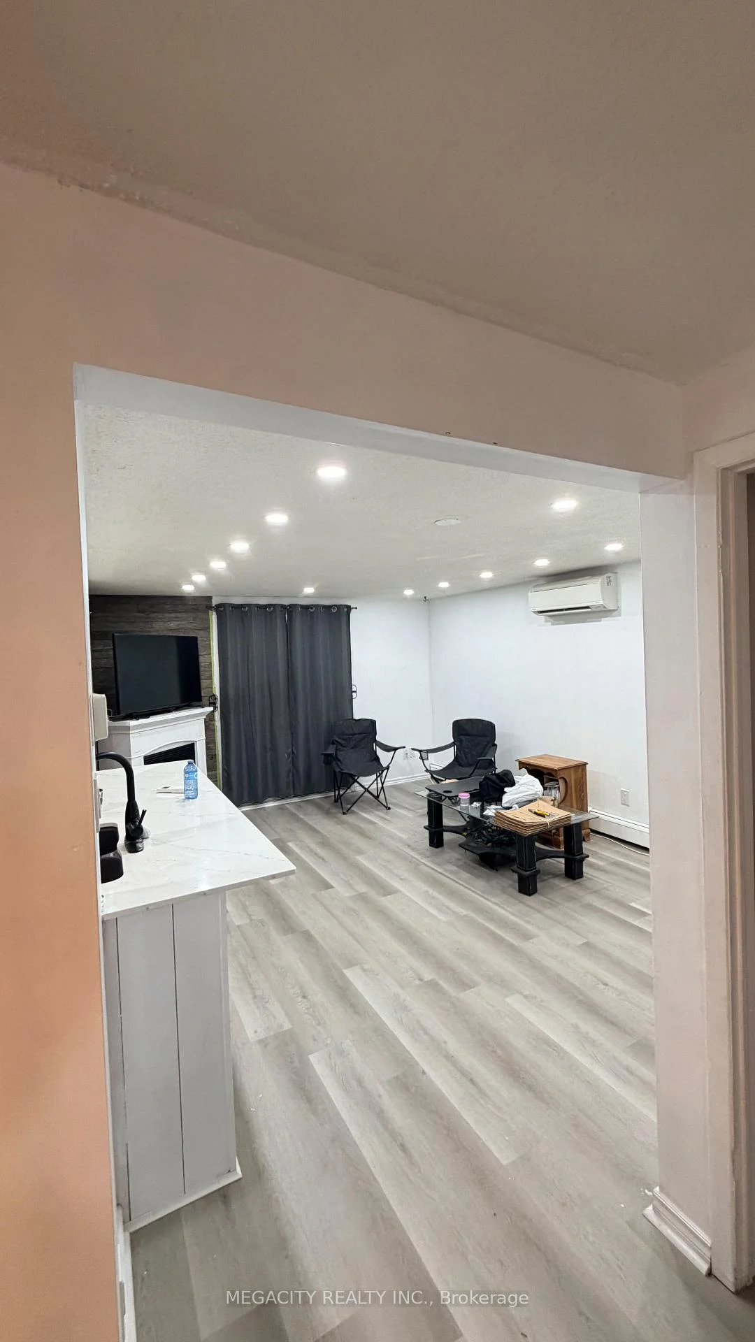 Photo 2 of 14 Chesterton Lane, Guelph, Grange Road — HOMEH