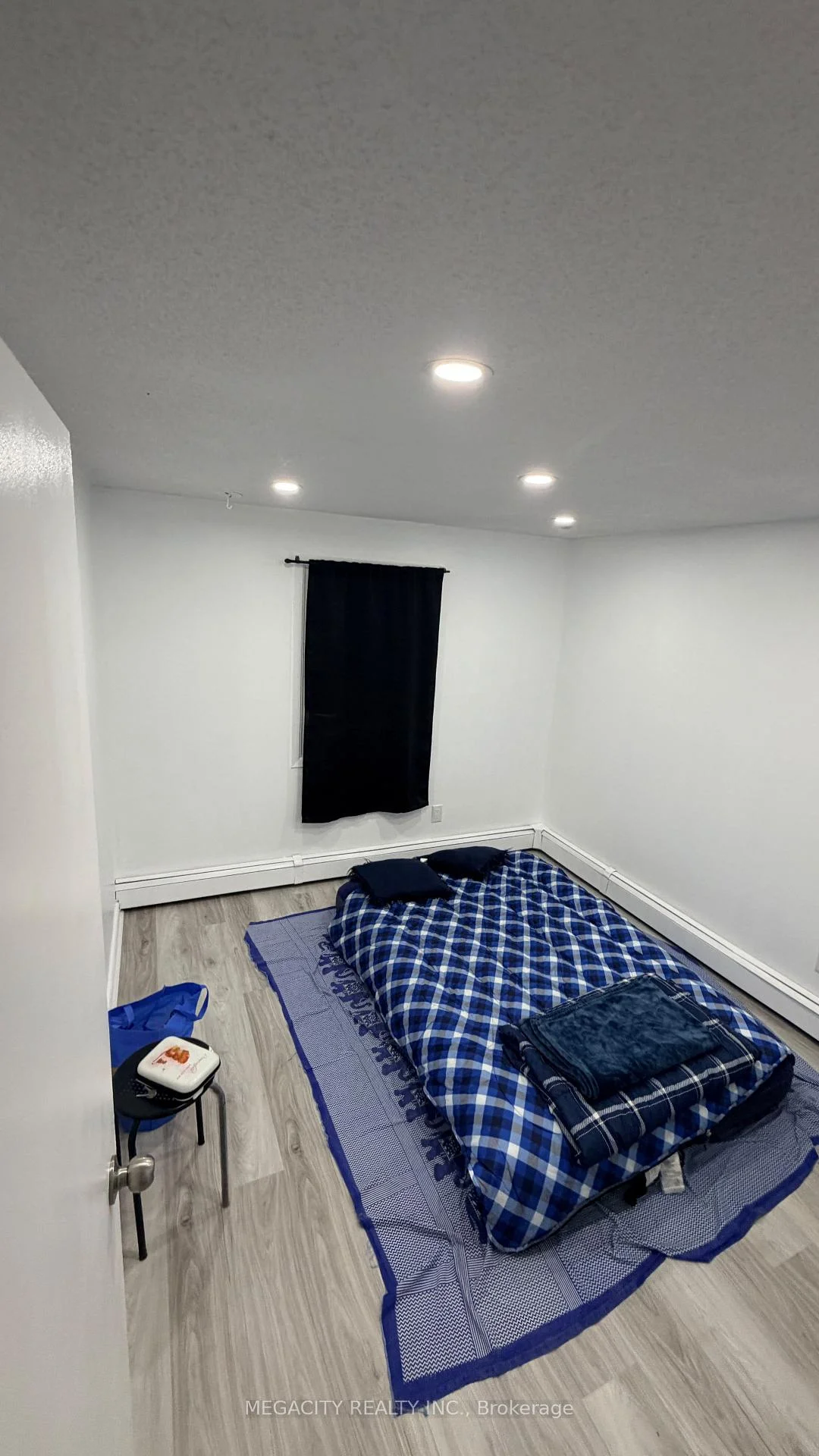 Photo 4 of 14 Chesterton Lane, Guelph, Grange Road — HOMEH