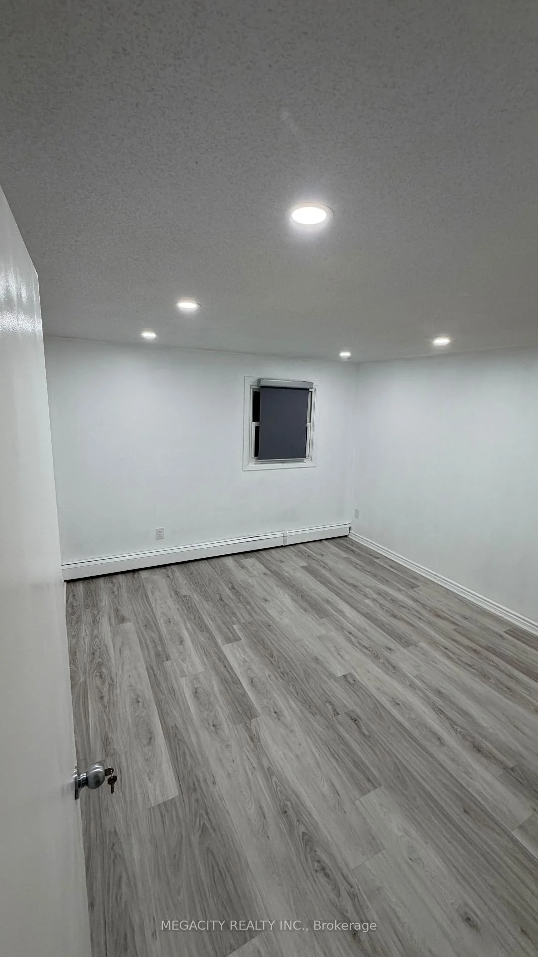 Photo 6 of 14 Chesterton Lane, Guelph, Grange Road — HOMEH