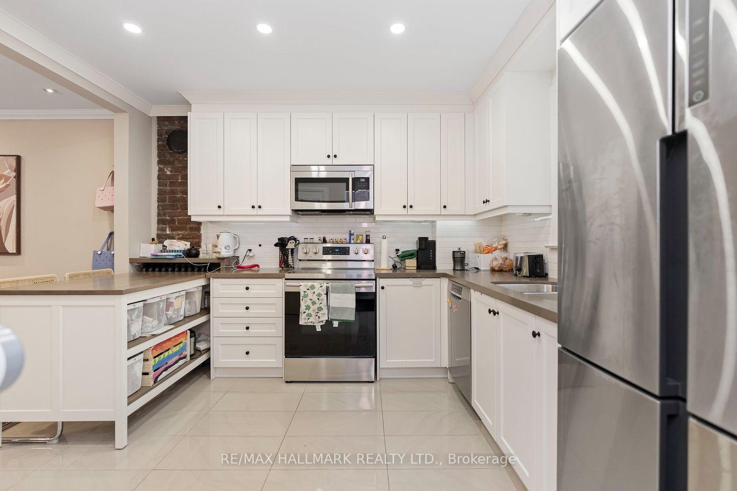 Photo 25 of 141 Humbercrest Boulevard, Toronto, Runnymede-Bloor West Village — HOMEH