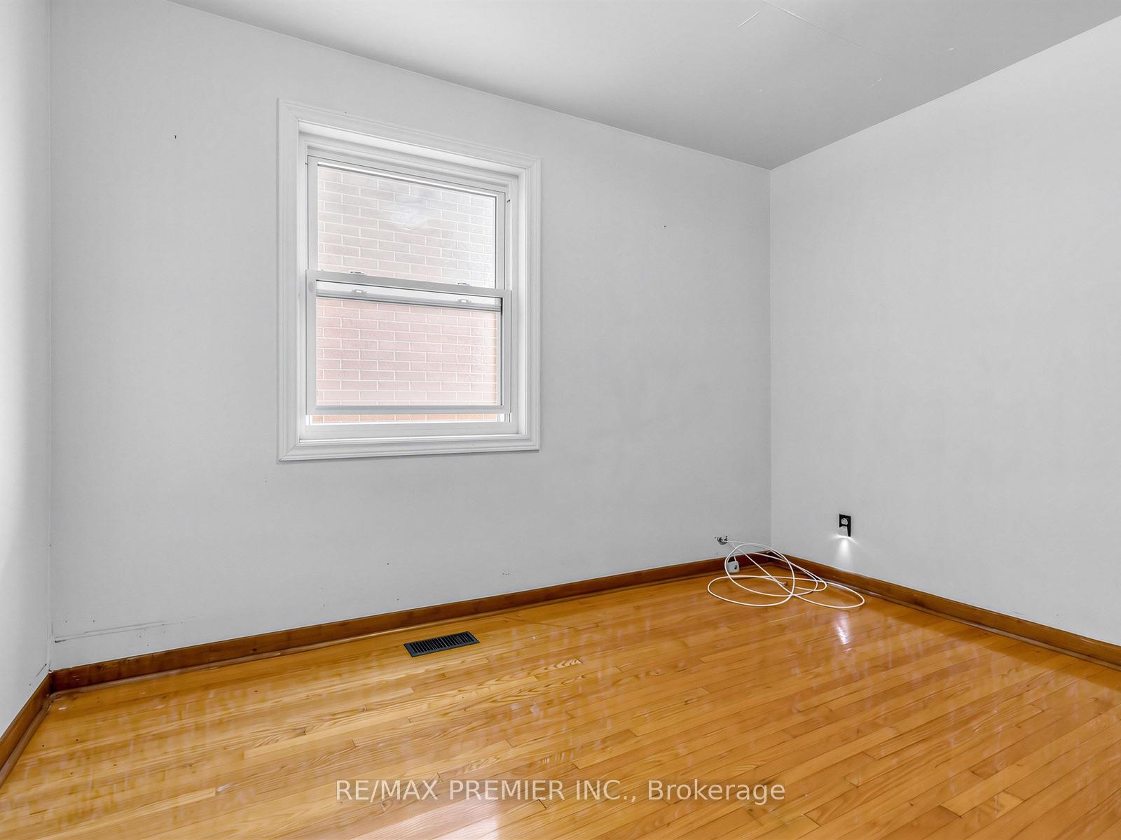 Photo 6 of 86 Gilbert Avenue, Toronto, Corso Italia-Davenport — HOMEH