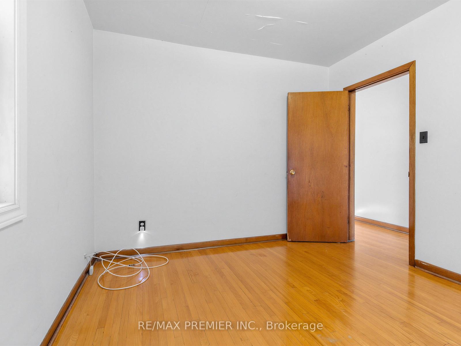 Photo 7 of 86 Gilbert Avenue, Toronto, Corso Italia-Davenport — HOMEH