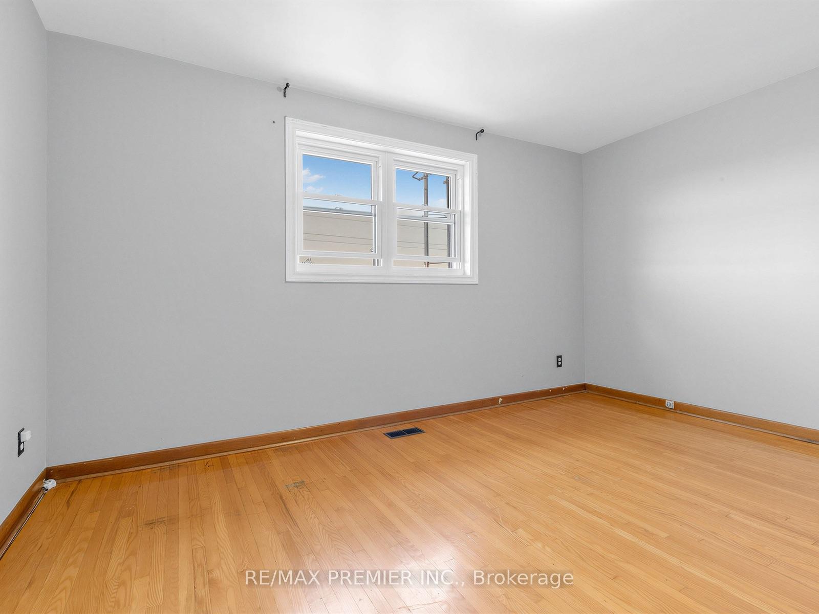 Photo 13 of 86 Gilbert Avenue, Toronto, Corso Italia-Davenport — HOMEH