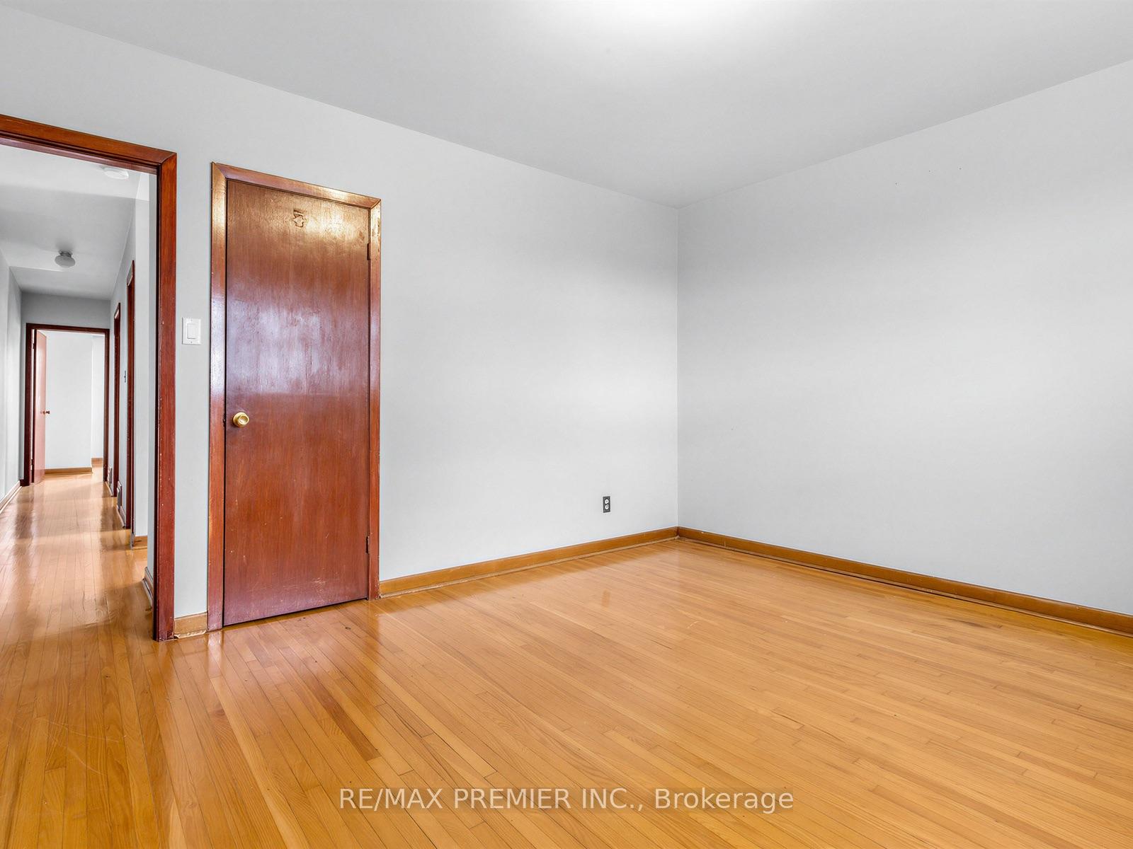 Photo 14 of 86 Gilbert Avenue, Toronto, Corso Italia-Davenport — HOMEH