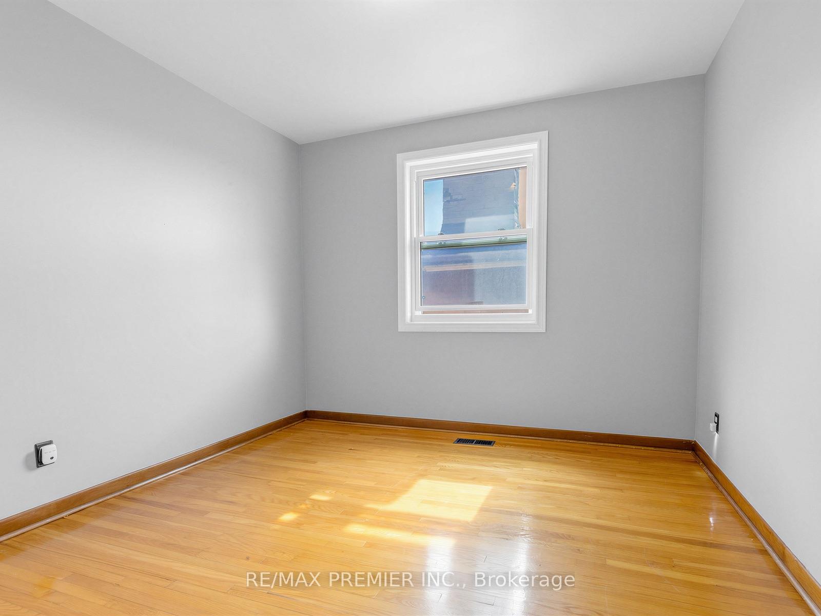 Photo 16 of 86 Gilbert Avenue, Toronto, Corso Italia-Davenport — HOMEH