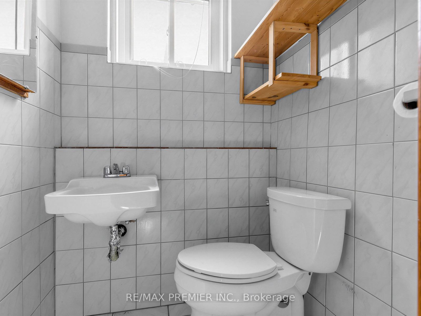 Photo 23 of 86 Gilbert Avenue, Toronto, Corso Italia-Davenport — HOMEH