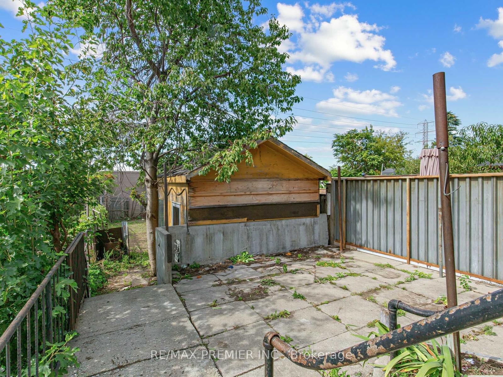 Photo 27 of 86 Gilbert Avenue, Toronto, Corso Italia-Davenport — HOMEH