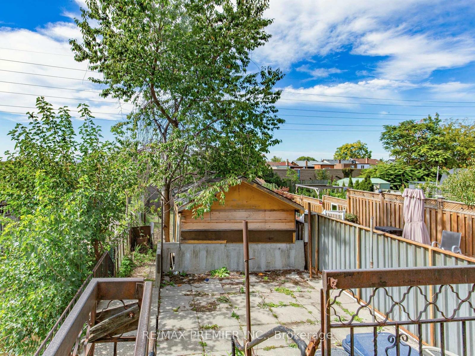 Photo 28 of 86 Gilbert Avenue, Toronto, Corso Italia-Davenport — HOMEH