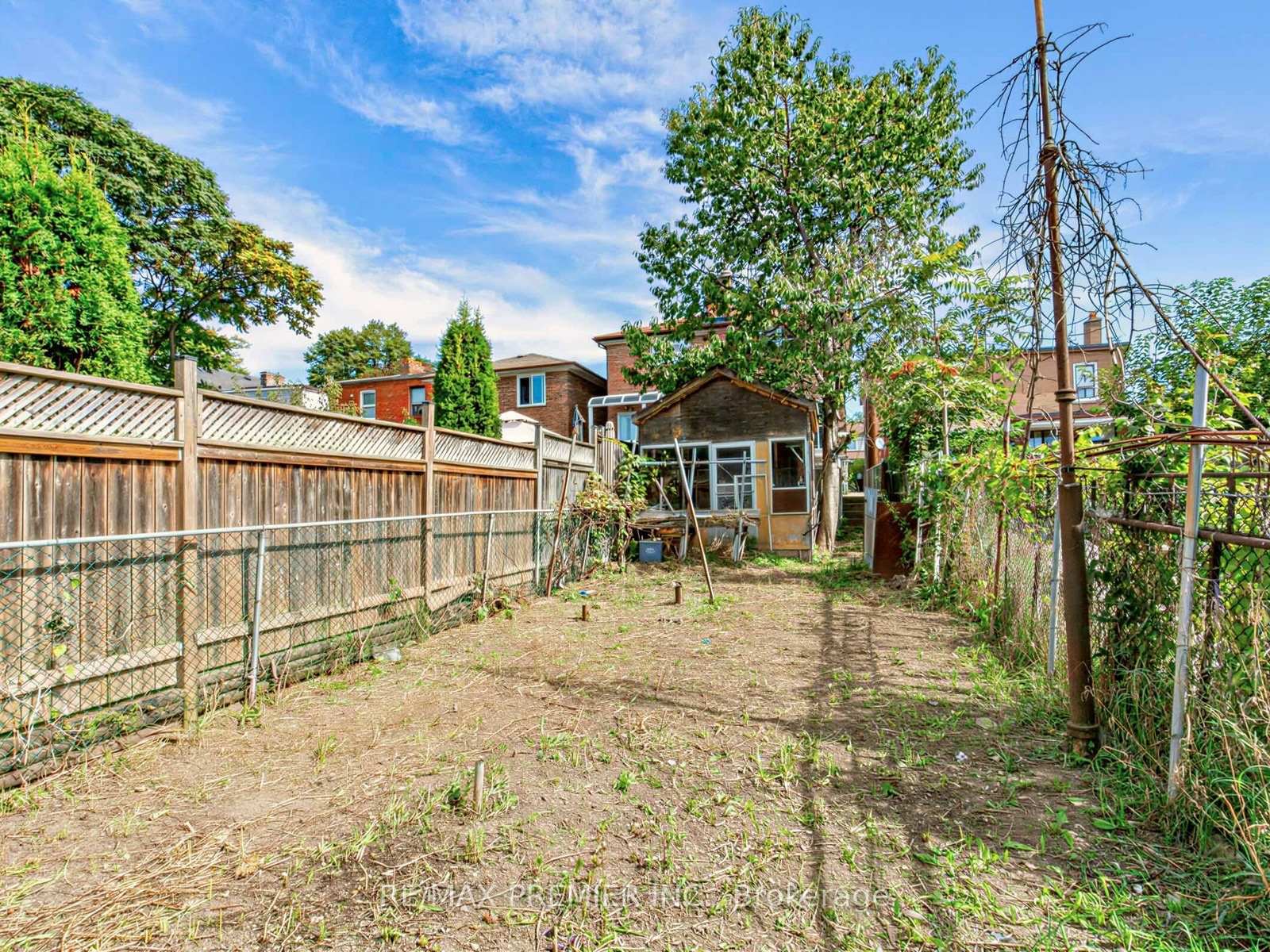 Photo 30 of 86 Gilbert Avenue, Toronto, Corso Italia-Davenport — HOMEH