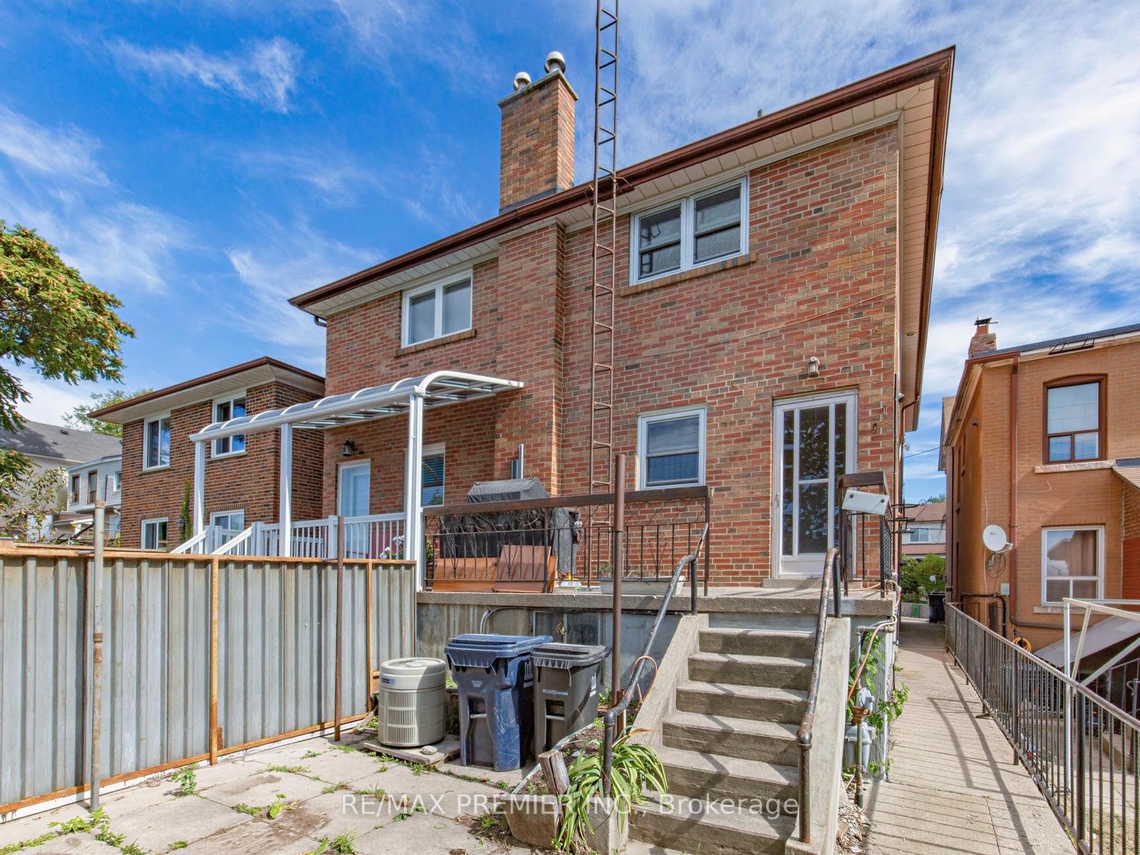 Photo 31 of 86 Gilbert Avenue, Toronto, Corso Italia-Davenport — HOMEH