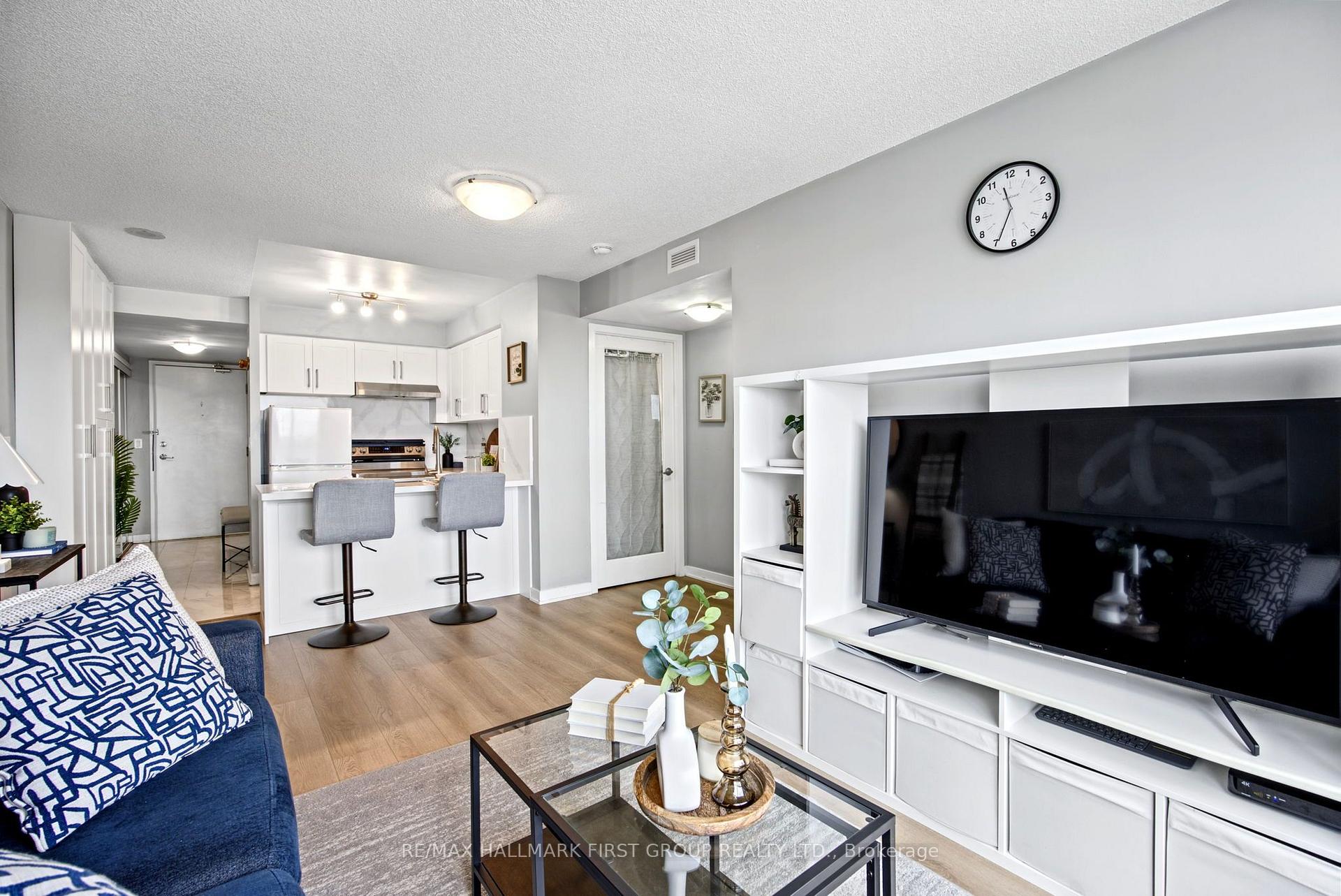 Photo 10 of Unit 1002, 36 Lee Centre Drive, Scarborough, Woburn — HOMEH