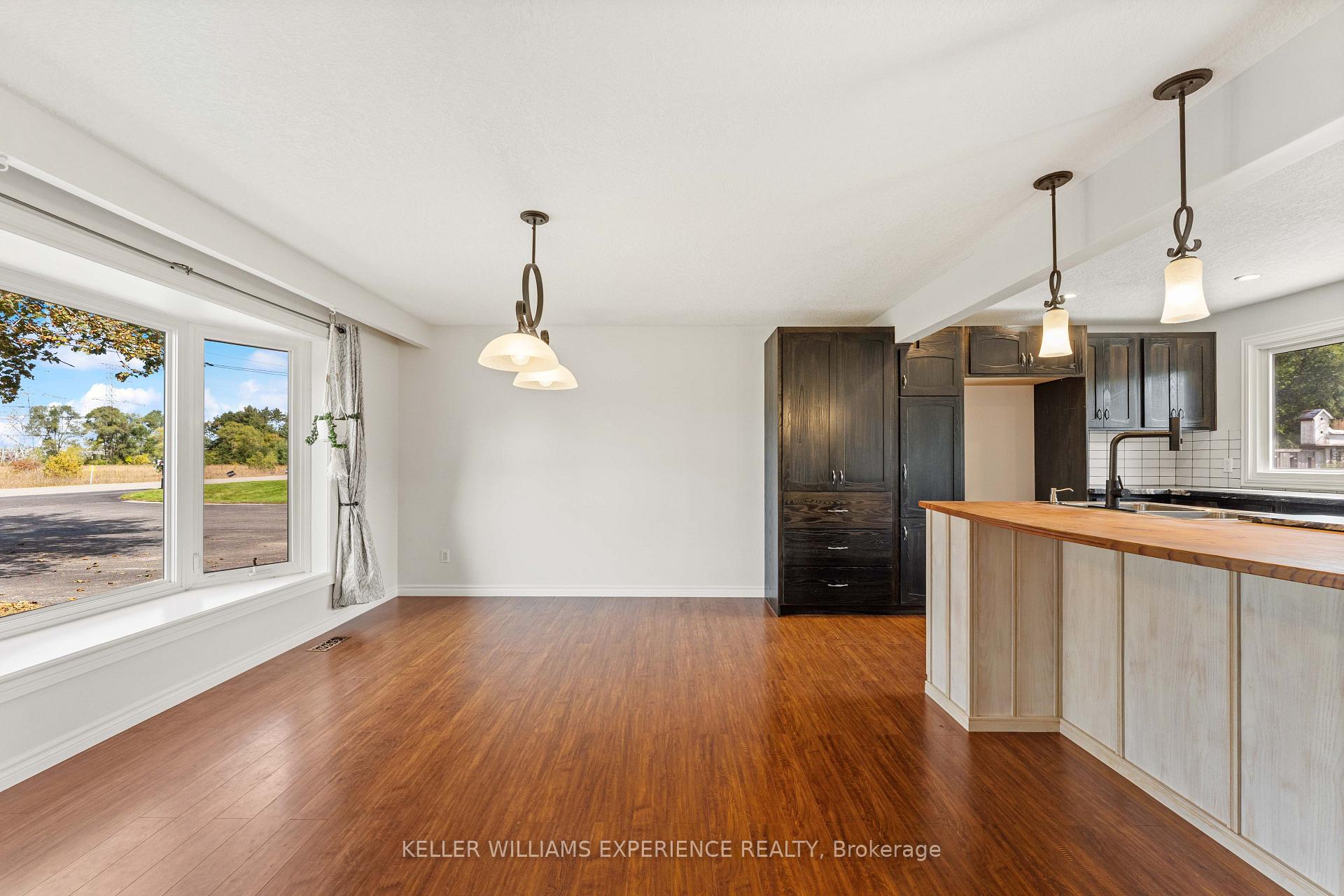 Photo 9 of 2341 Sunnidale Road, Springwater, Rural Springwater — HOMEH