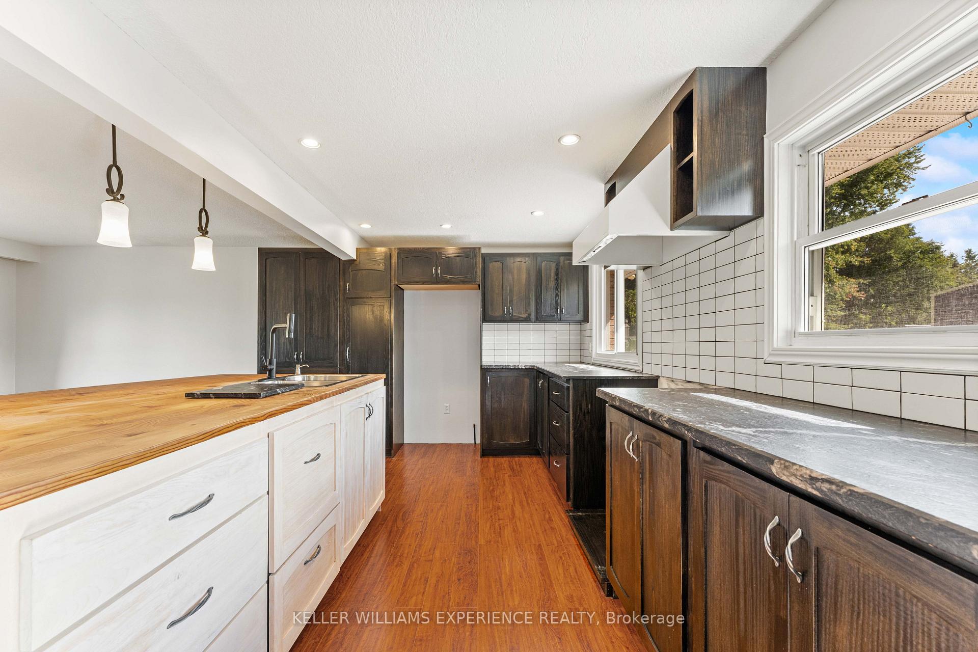 Photo 13 of 2341 Sunnidale Road, Springwater, Rural Springwater — HOMEH