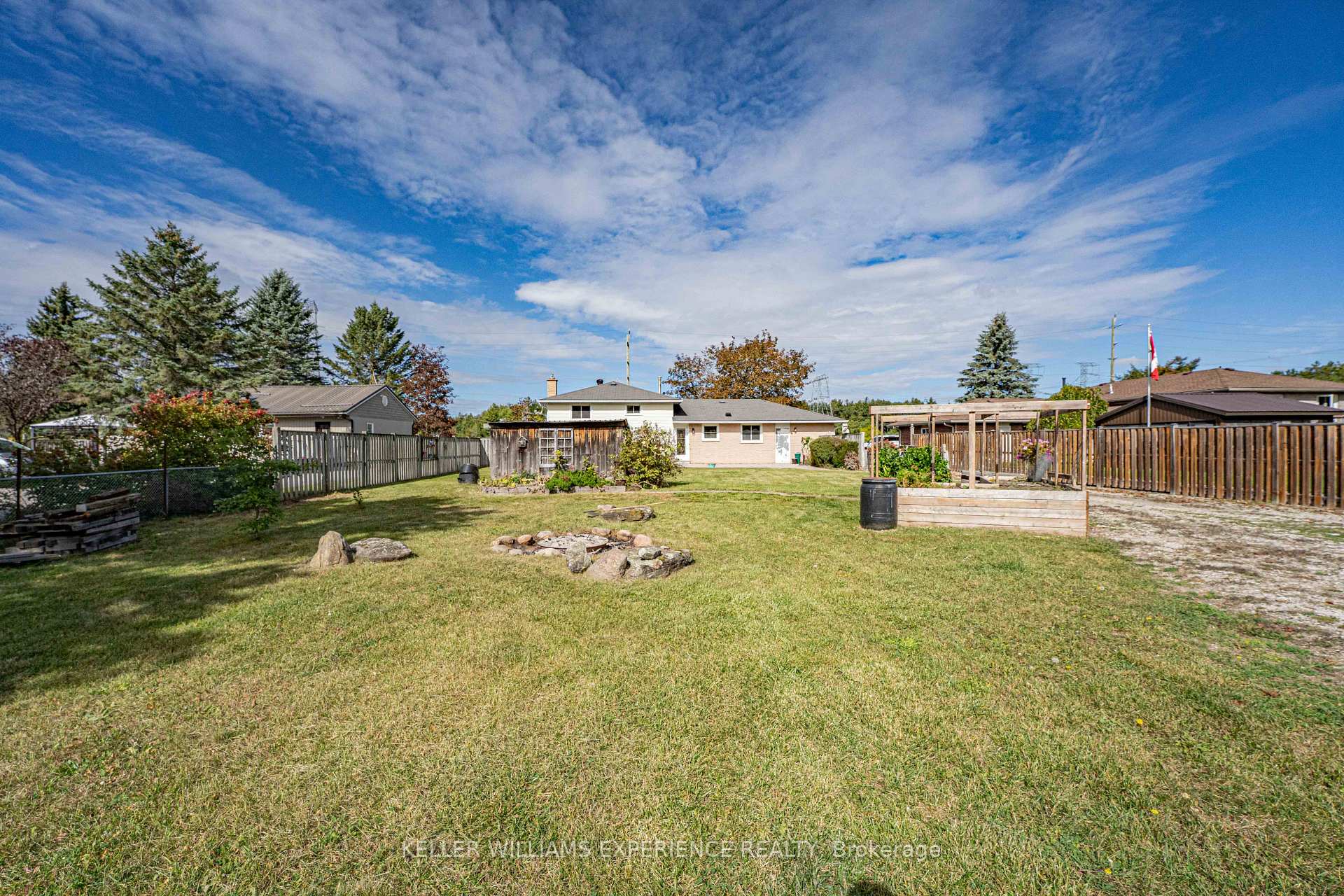 Photo 26 of 2341 Sunnidale Road, Springwater, Rural Springwater — HOMEH
