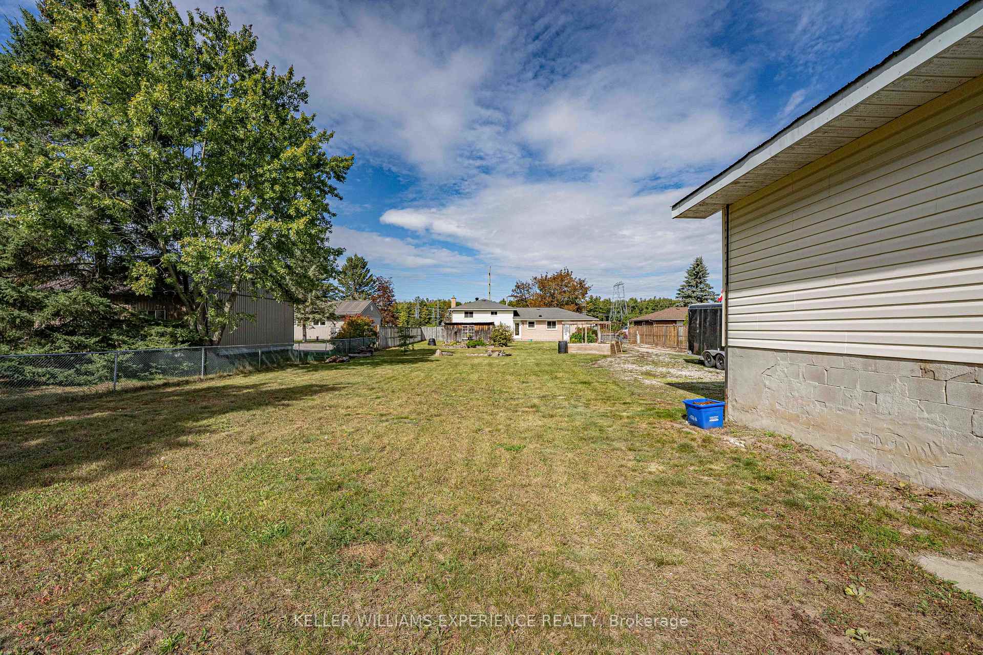 Photo 30 of 2341 Sunnidale Road, Springwater, Rural Springwater — HOMEH
