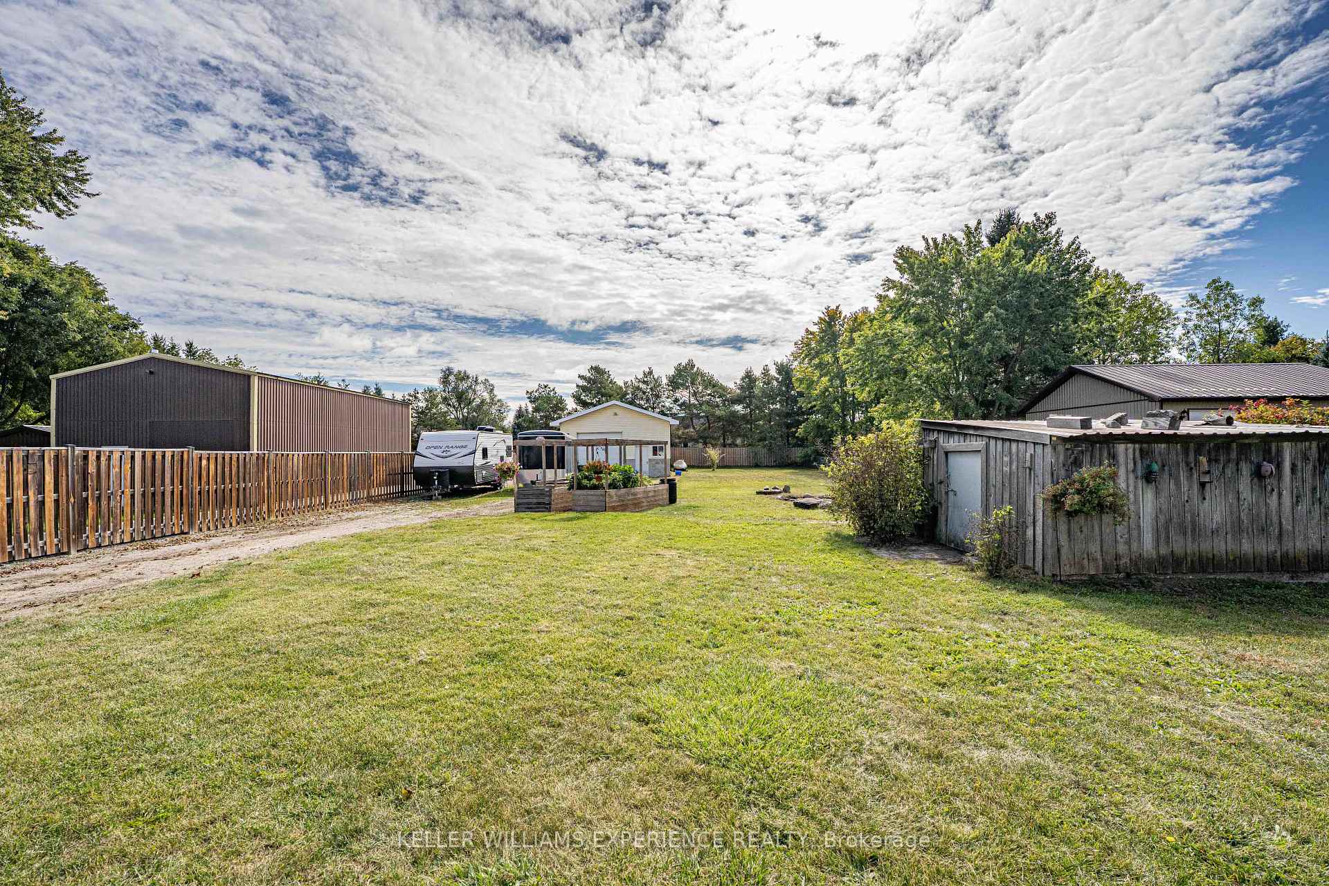 Photo 32 of 2341 Sunnidale Road, Springwater, Rural Springwater — HOMEH