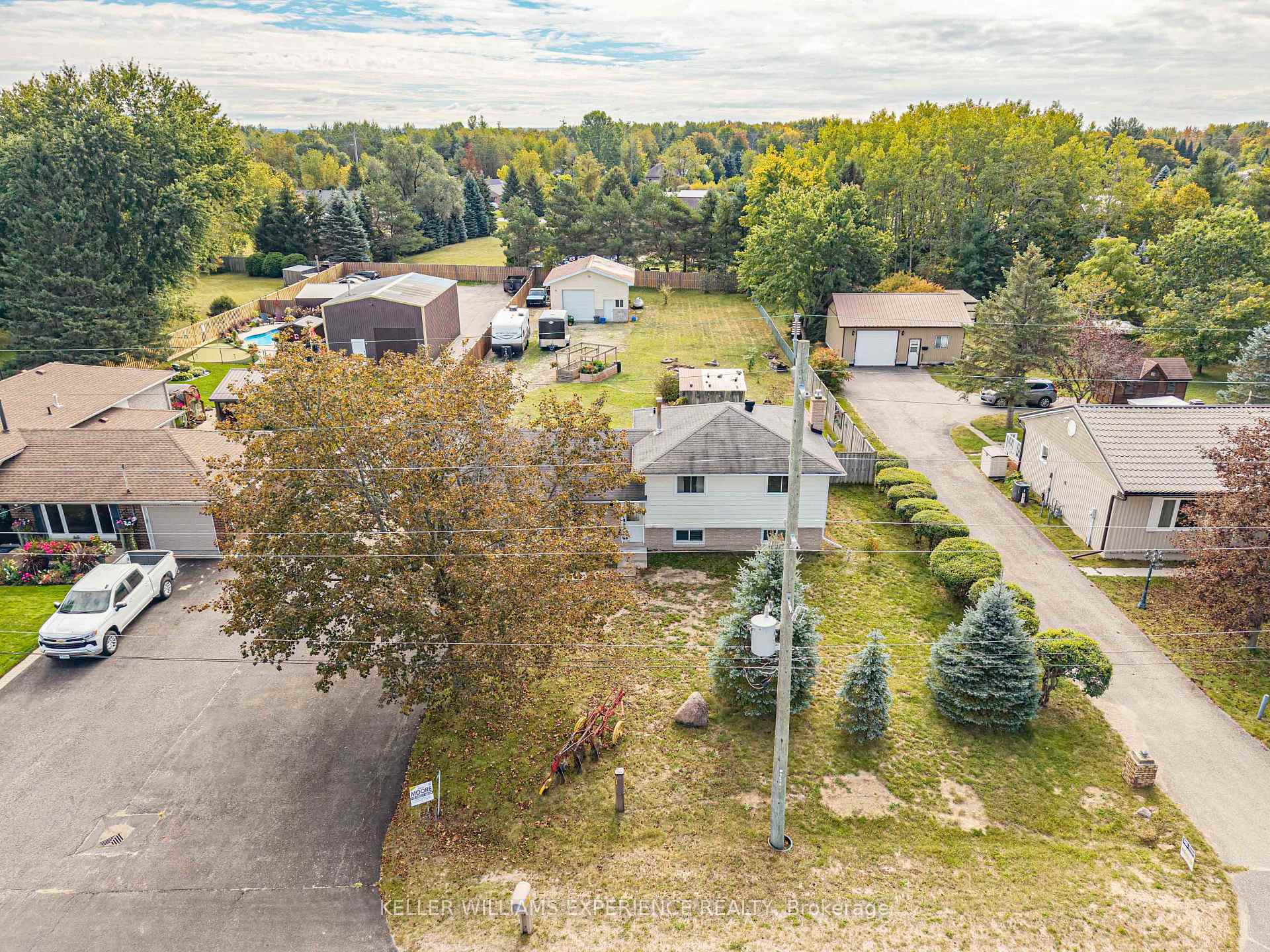 Photo 33 of 2341 Sunnidale Road, Springwater, Rural Springwater — HOMEH