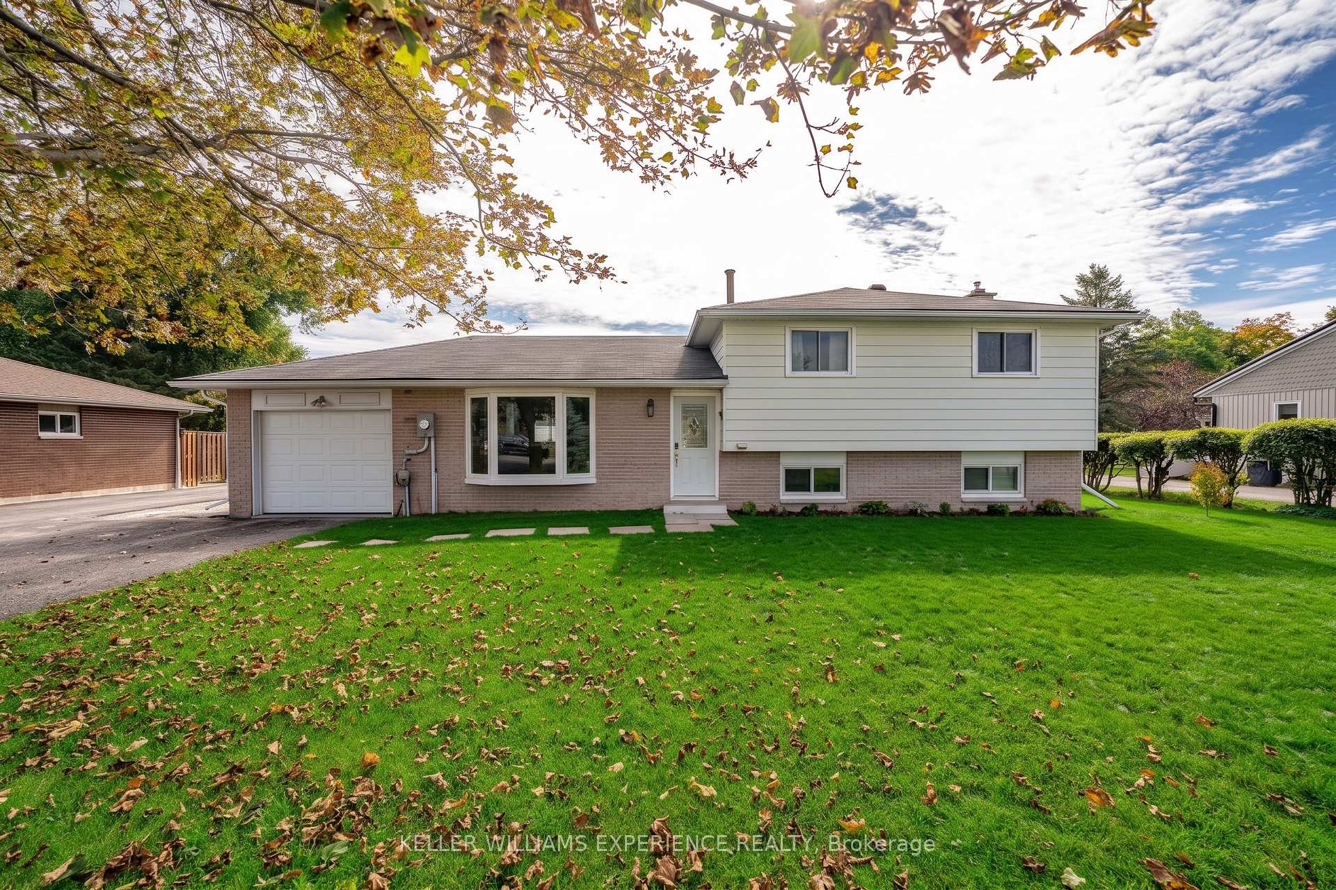 Photo 2 of 2341 Sunnidale Road, Springwater, Rural Springwater — HOMEH