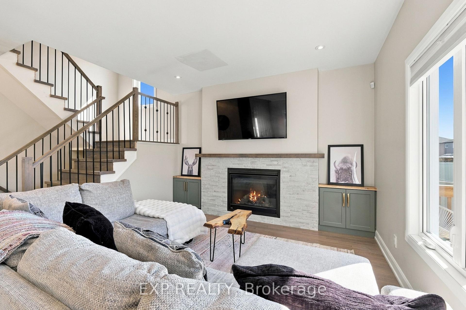 Photo 7 of 509 Lucent Street, Russell, Village of Russell — HOMEH