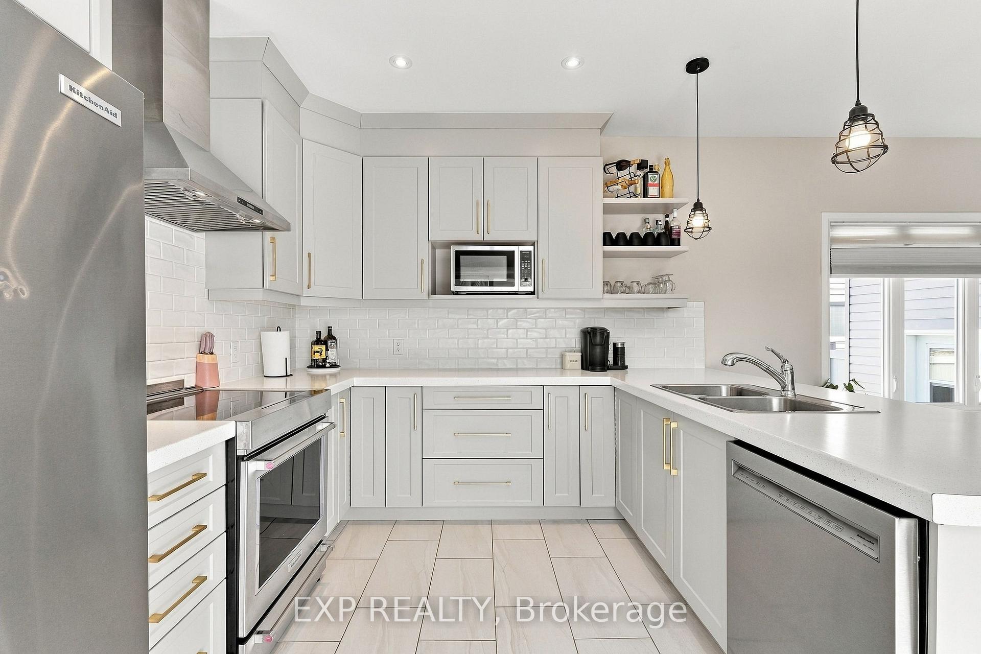 Photo 12 of 509 Lucent Street, Russell, Village of Russell — HOMEH