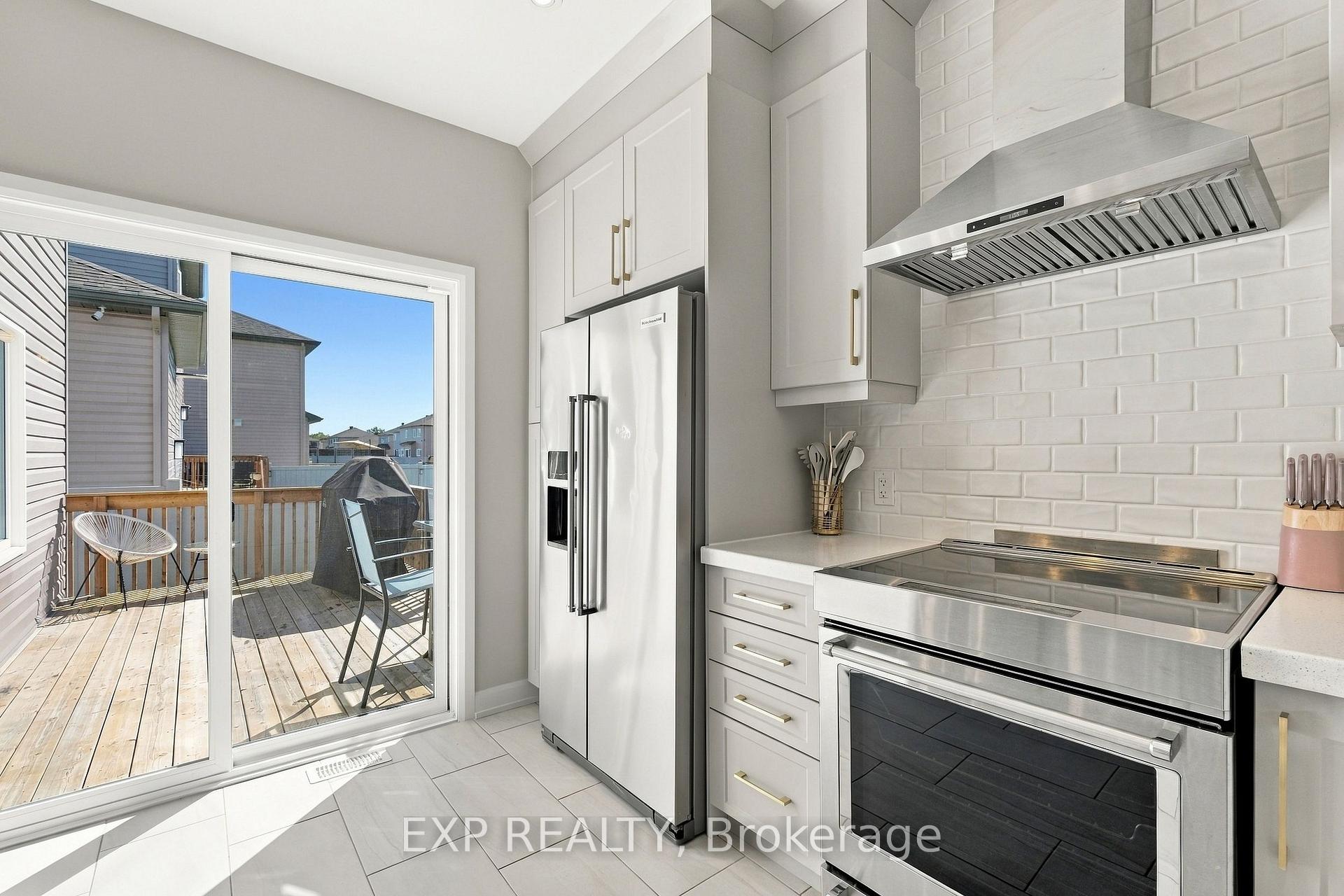 Photo 14 of 509 Lucent Street, Russell, Village of Russell — HOMEH