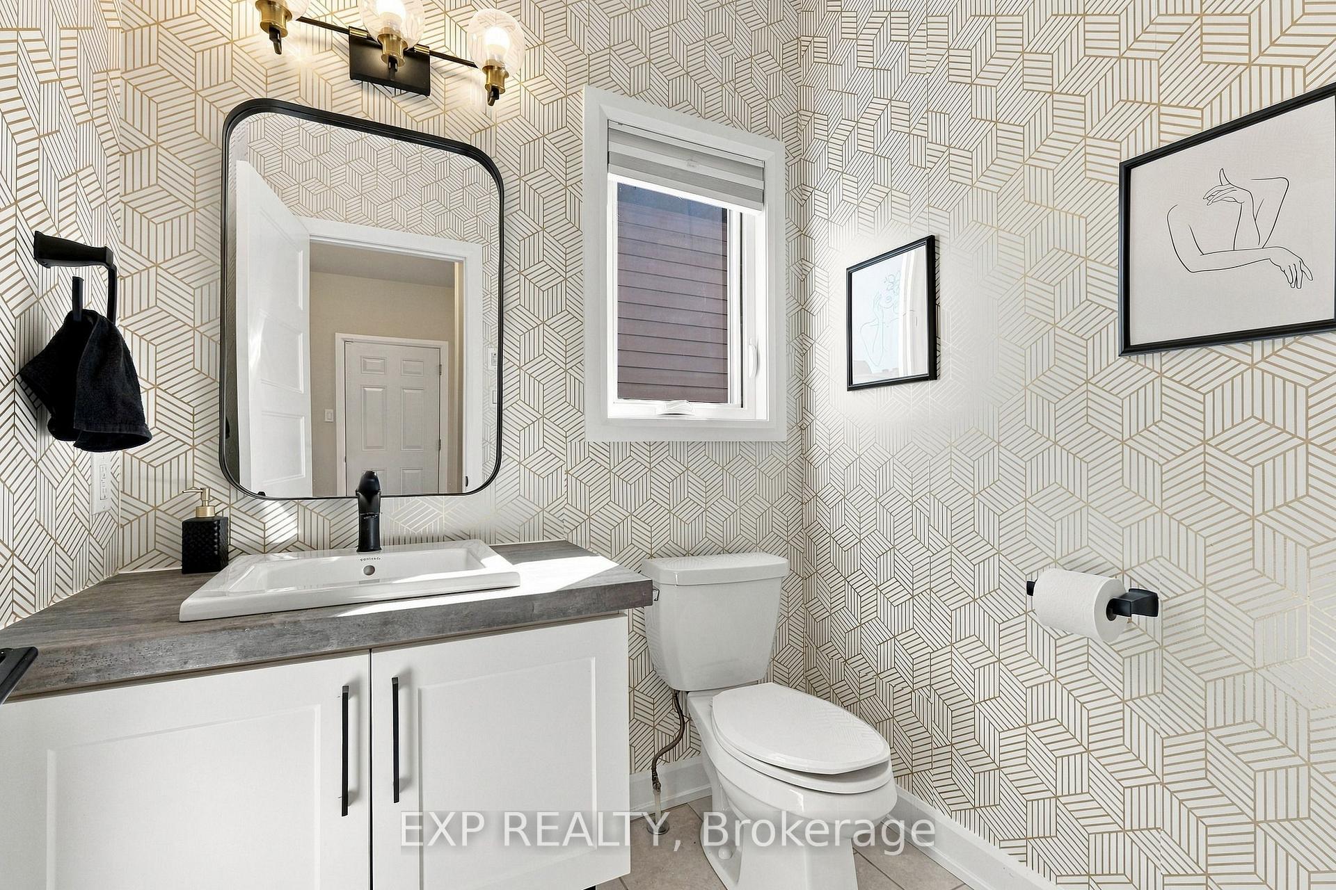 Photo 16 of 509 Lucent Street, Russell, Village of Russell — HOMEH