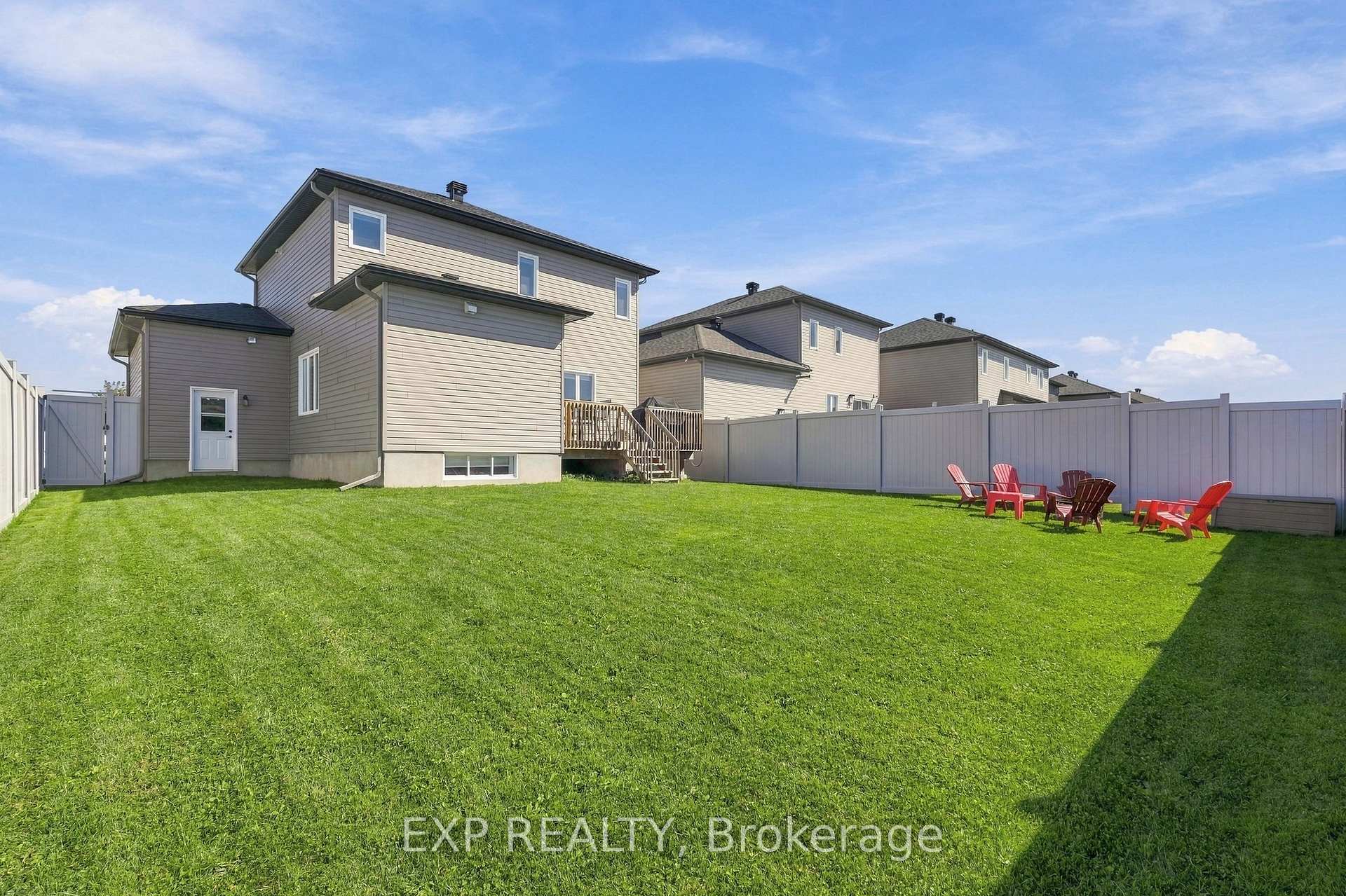 Photo 34 of 509 Lucent Street, Russell, Village of Russell — HOMEH