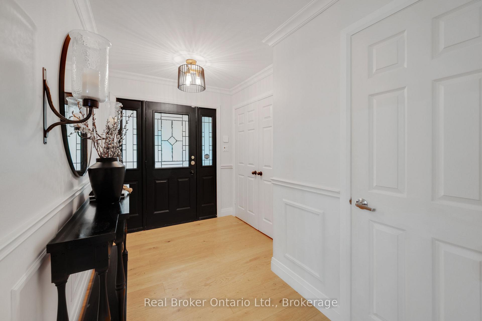 Photo 5 of 3270 Shelburne Place, Oakville, Bronte — HOMEH