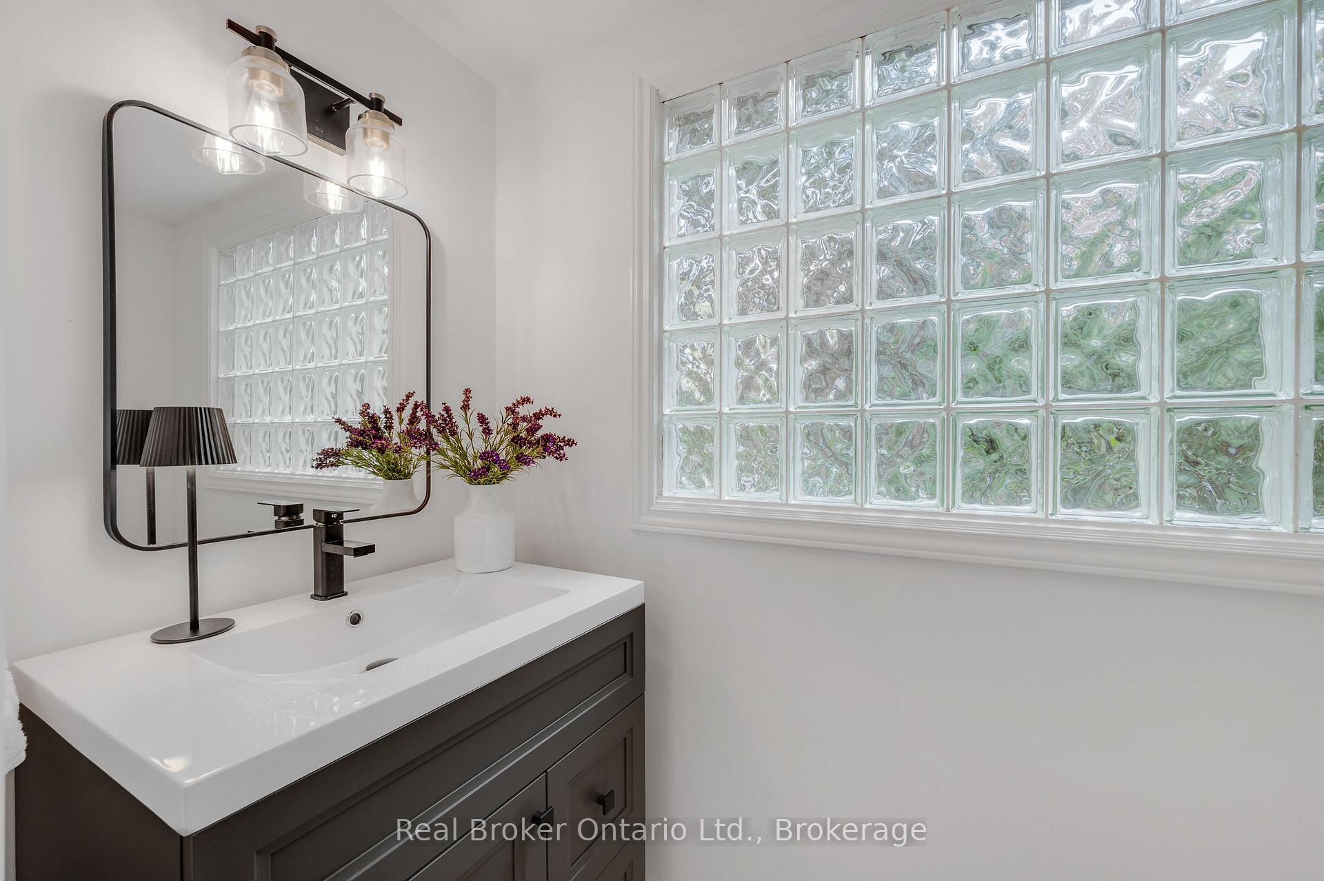 Photo 19 of 3270 Shelburne Place, Oakville, Bronte — HOMEH