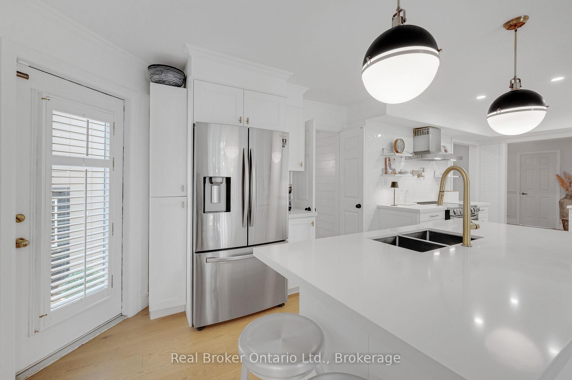 Photo 15 of 3270 Shelburne Place, Oakville, Bronte — HOMEH