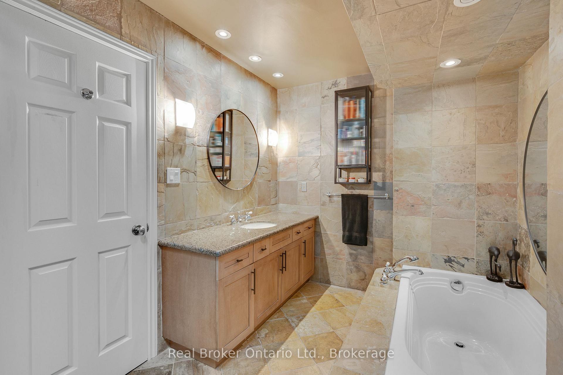 Photo 28 of 3270 Shelburne Place, Oakville, Bronte — HOMEH