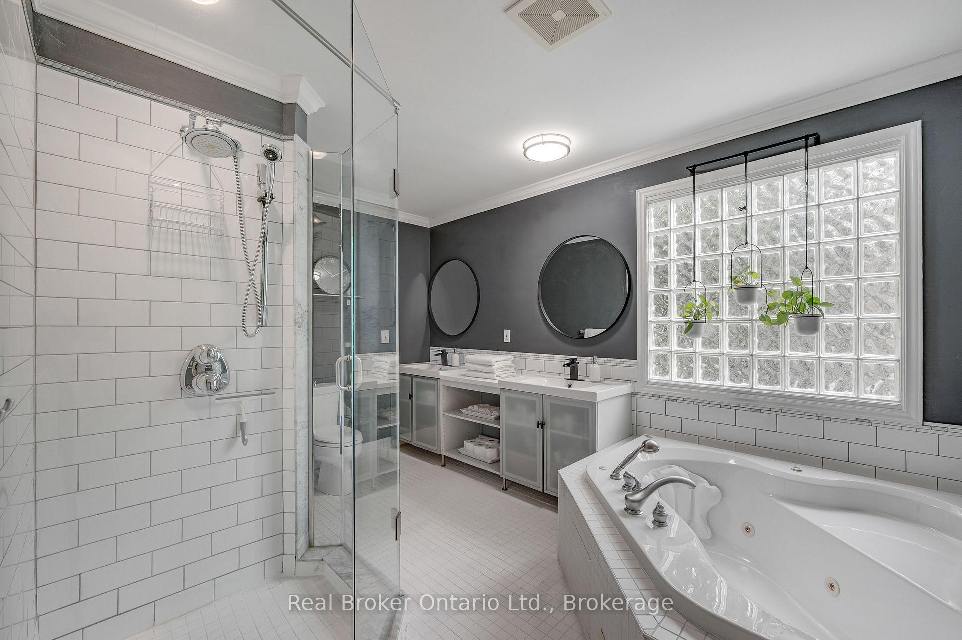 Photo 31 of 3270 Shelburne Place, Oakville, Bronte — HOMEH