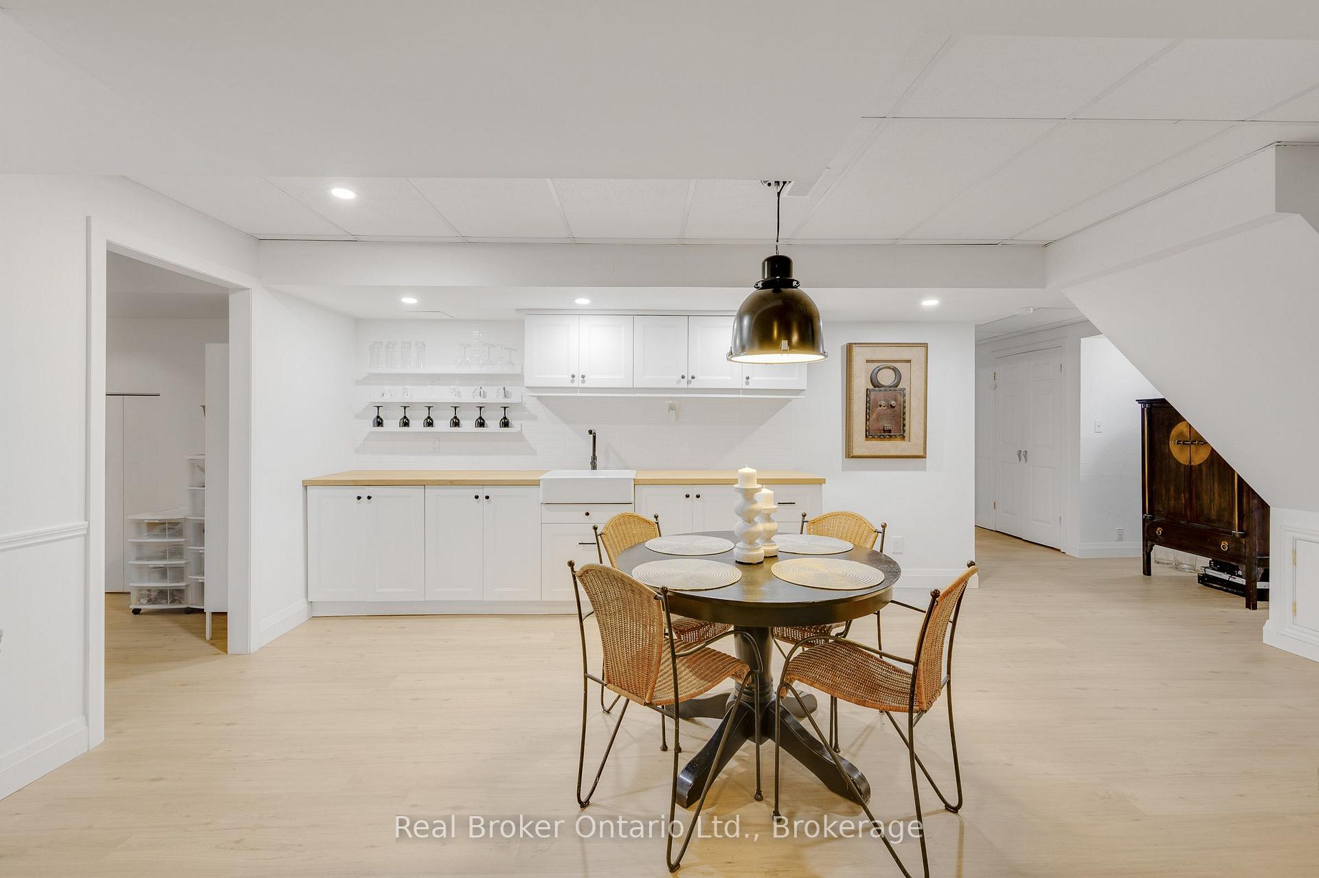 Photo 35 of 3270 Shelburne Place, Oakville, Bronte — HOMEH