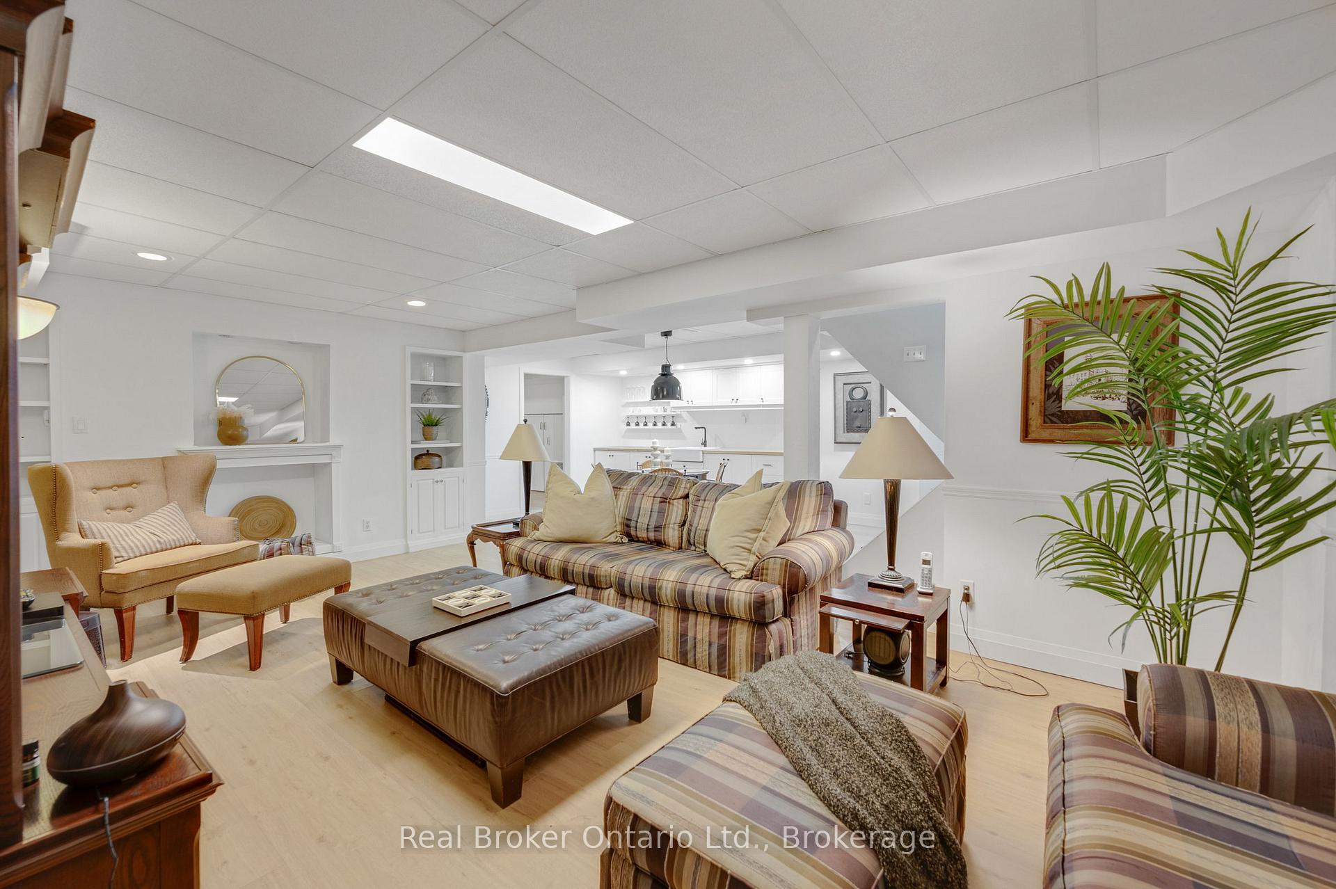 Photo 36 of 3270 Shelburne Place, Oakville, Bronte — HOMEH