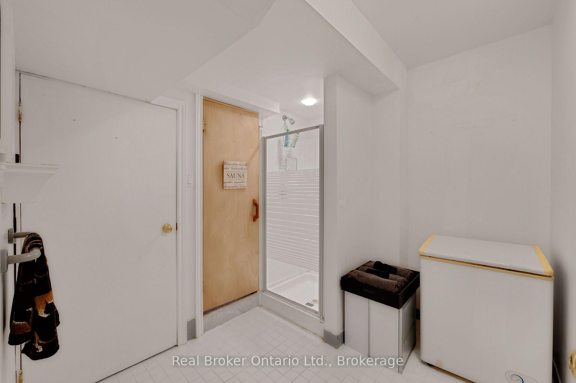 Photo 40 of 3270 Shelburne Place, Oakville, Bronte — HOMEH
