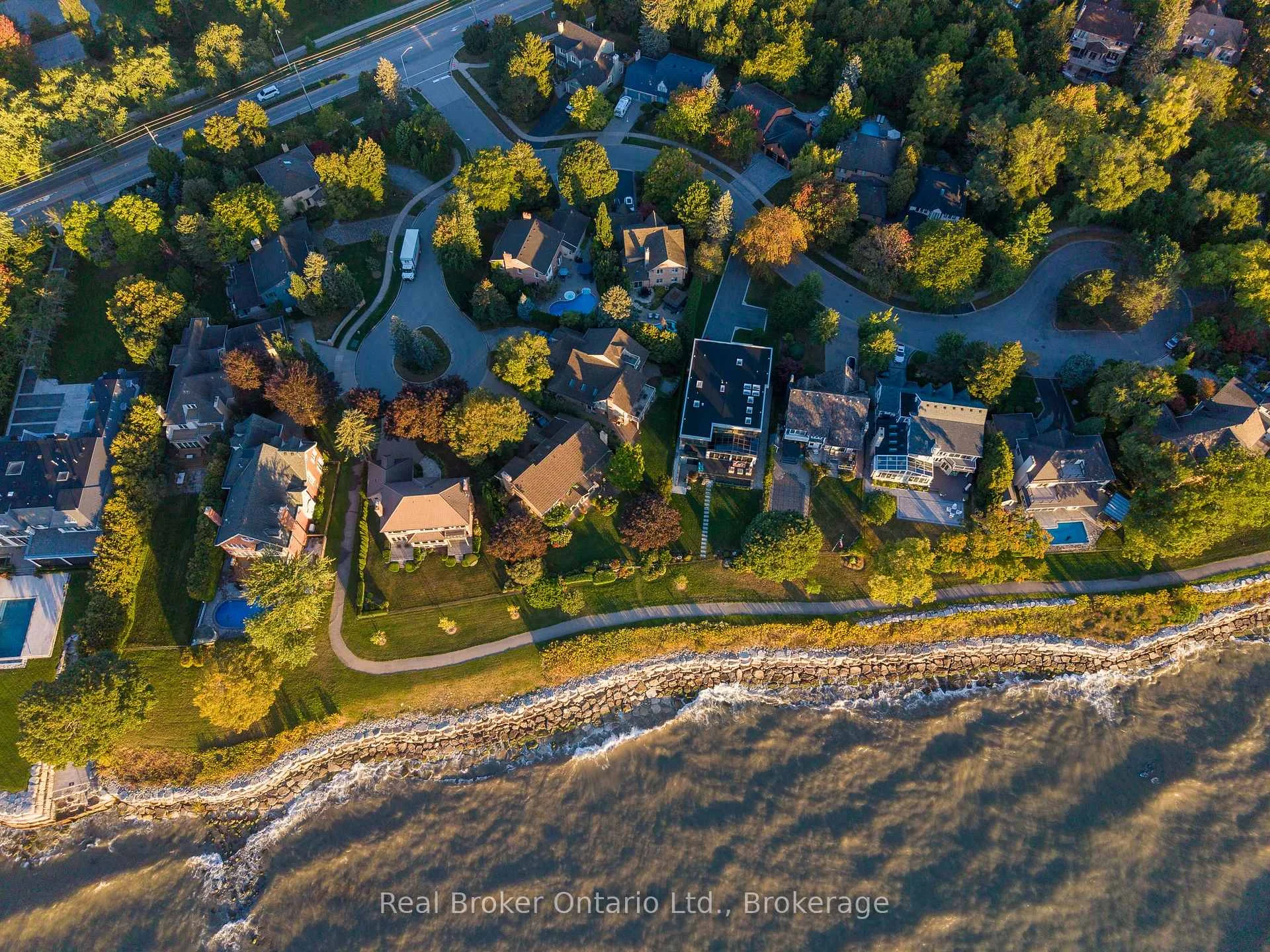 Photo 58 of 3270 Shelburne Place, Oakville, Bronte — HOMEH