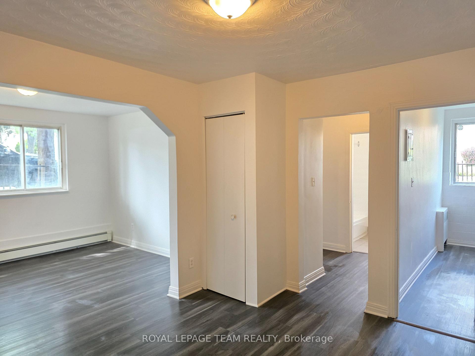 Photo 5 of 187 Unit 2 Bradley Avenue, Ottawa, Vanier — HOMEH