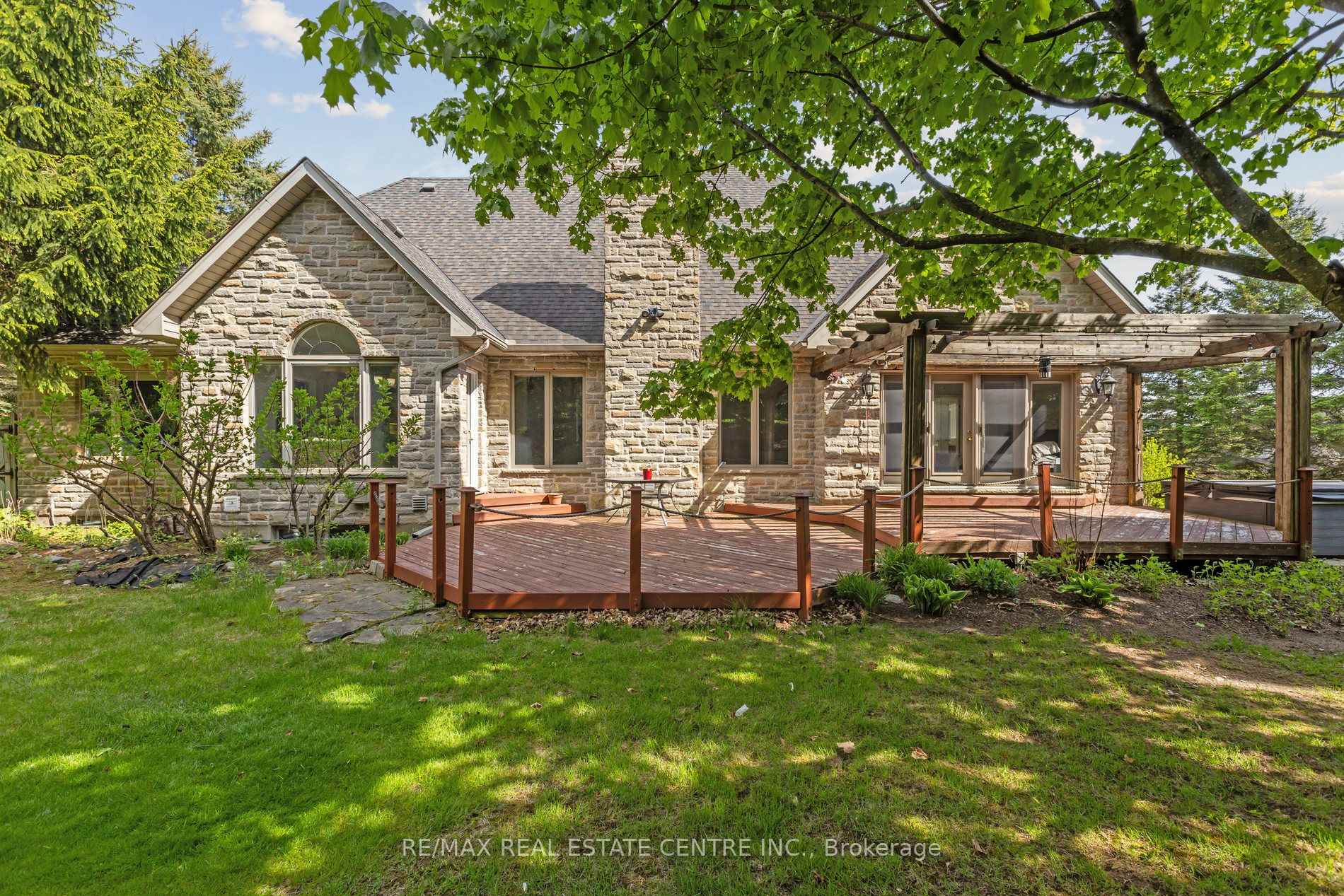 Photo 45 of 6 Fox Run Road, Puslinch, Rural Puslinch East — HOMEH