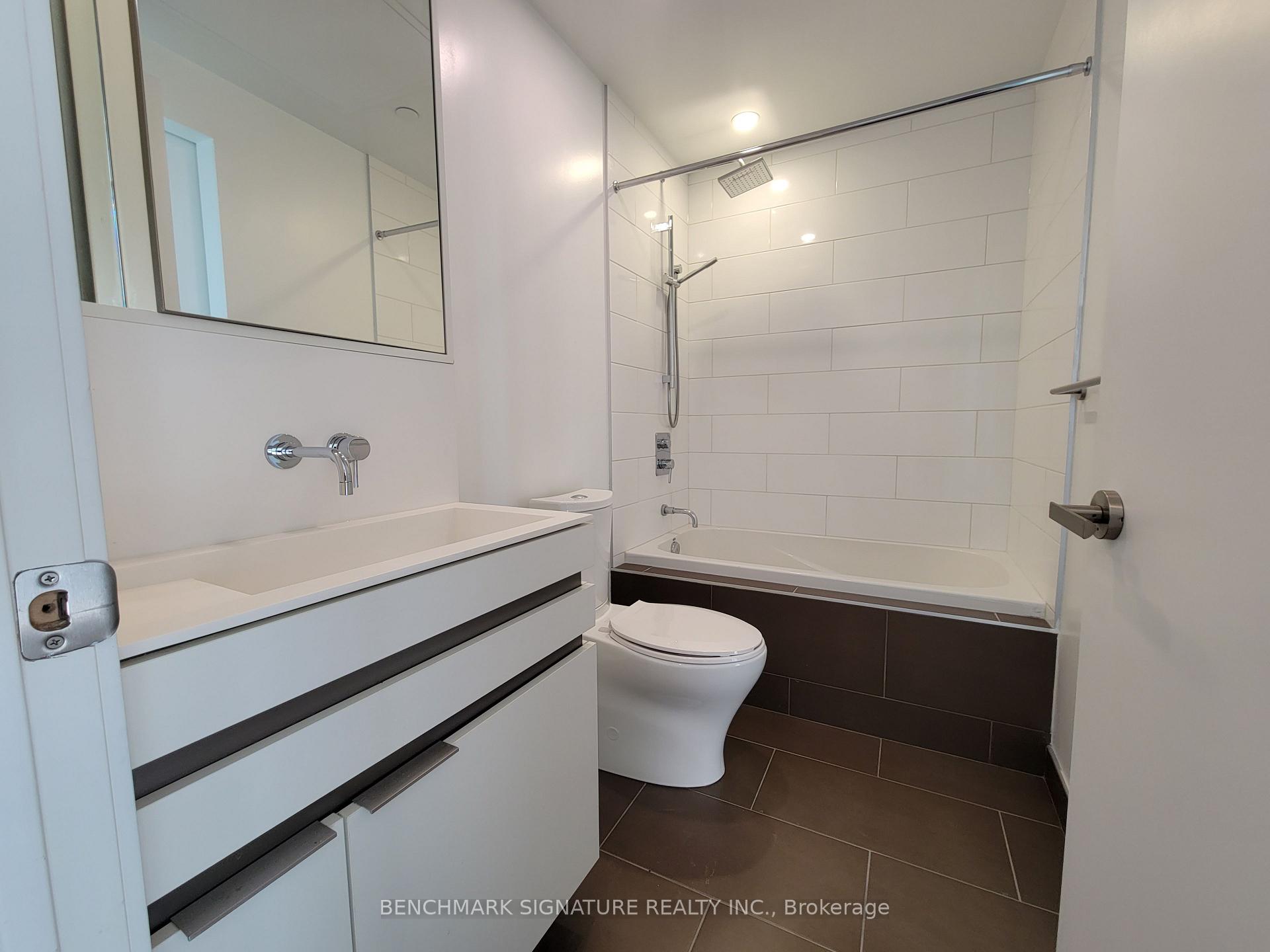 Photo 7 of Unit 5810, 197 Yonge Street, Toronto, Church-Yonge Corridor — HOMEH