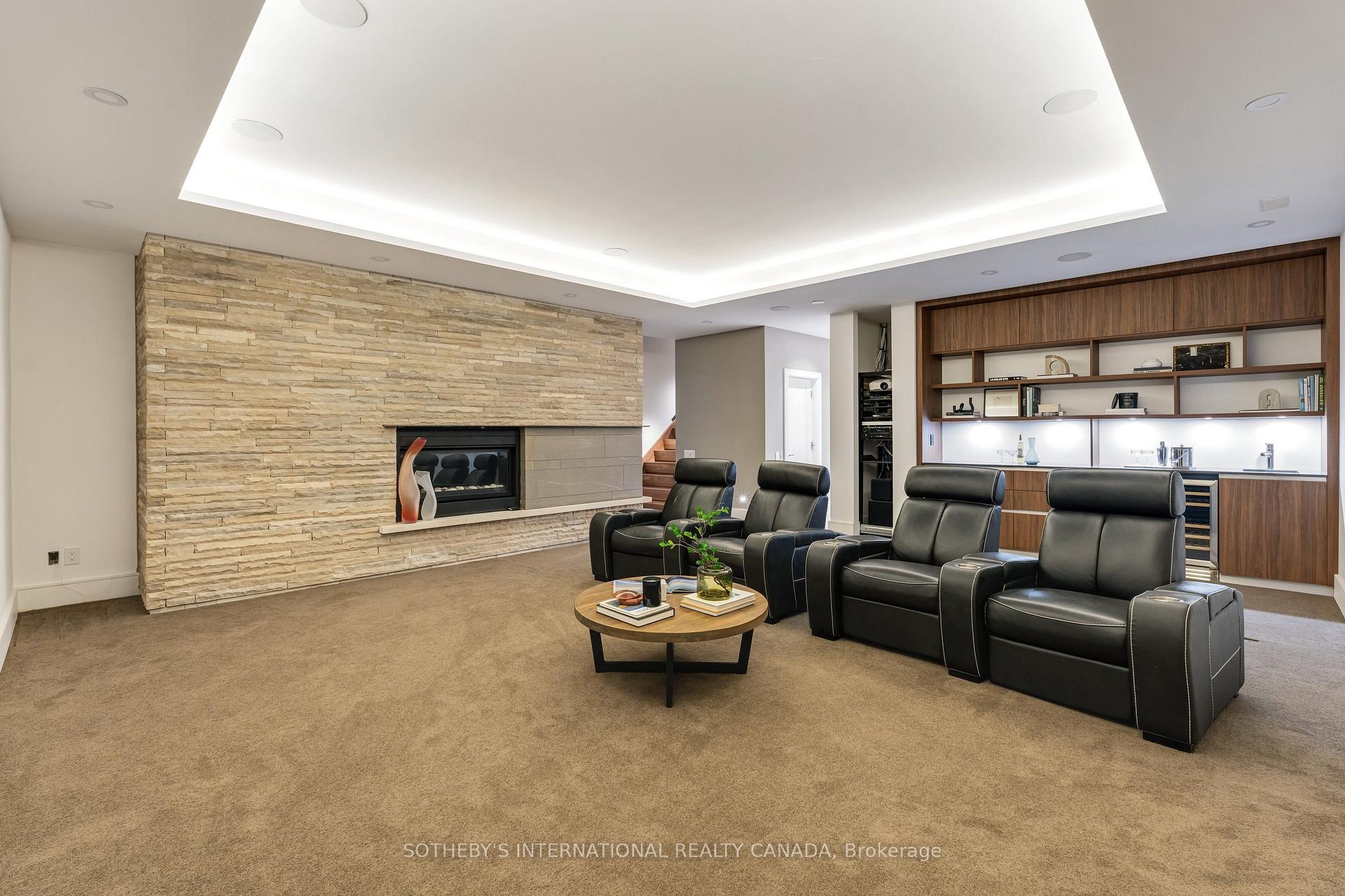 Photo 25 of 7 North Drive, Etobicoke, Edenbridge-Humber Valley — HOMEH
