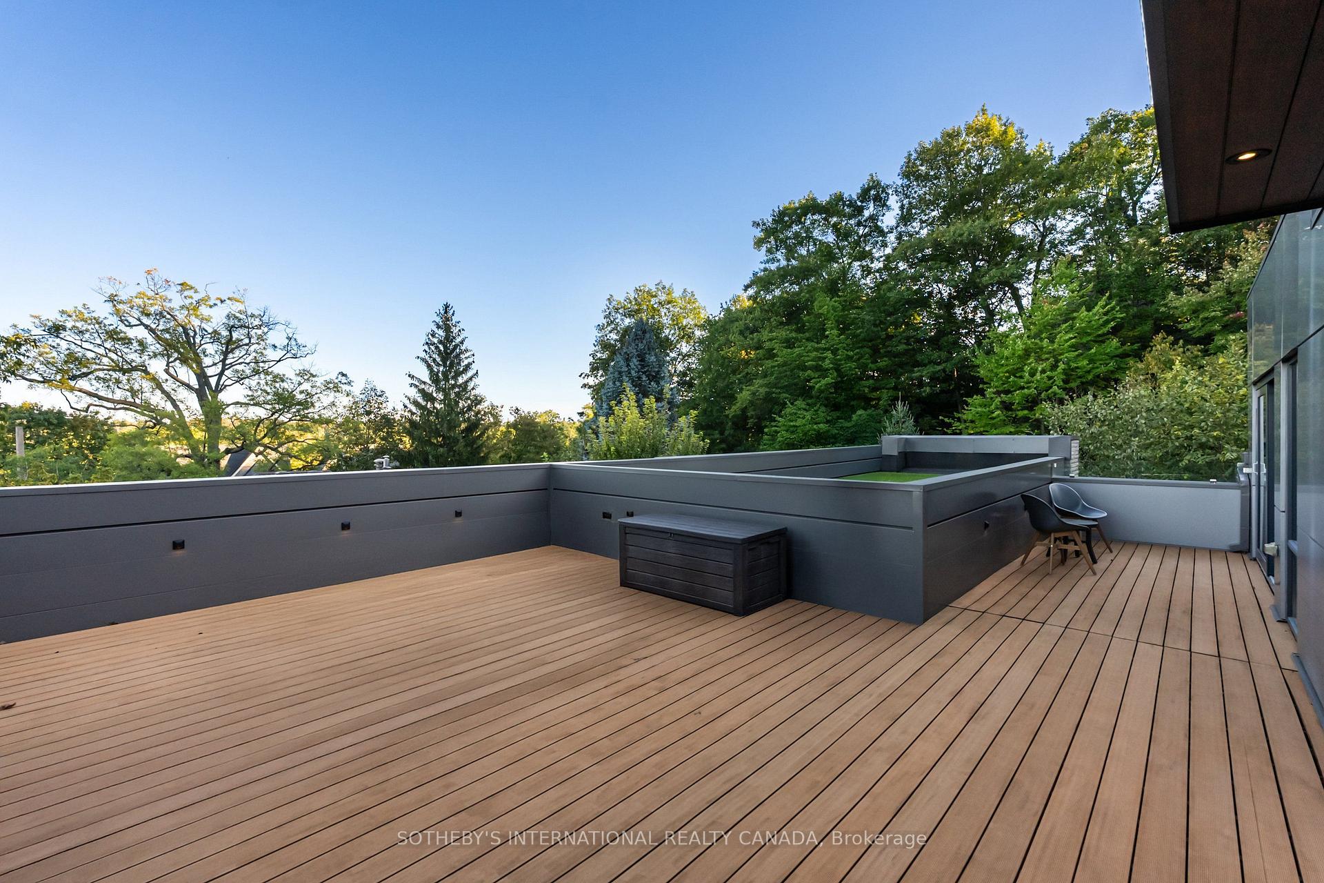 Photo 30 of 7 North Drive, Etobicoke, Edenbridge-Humber Valley — HOMEH