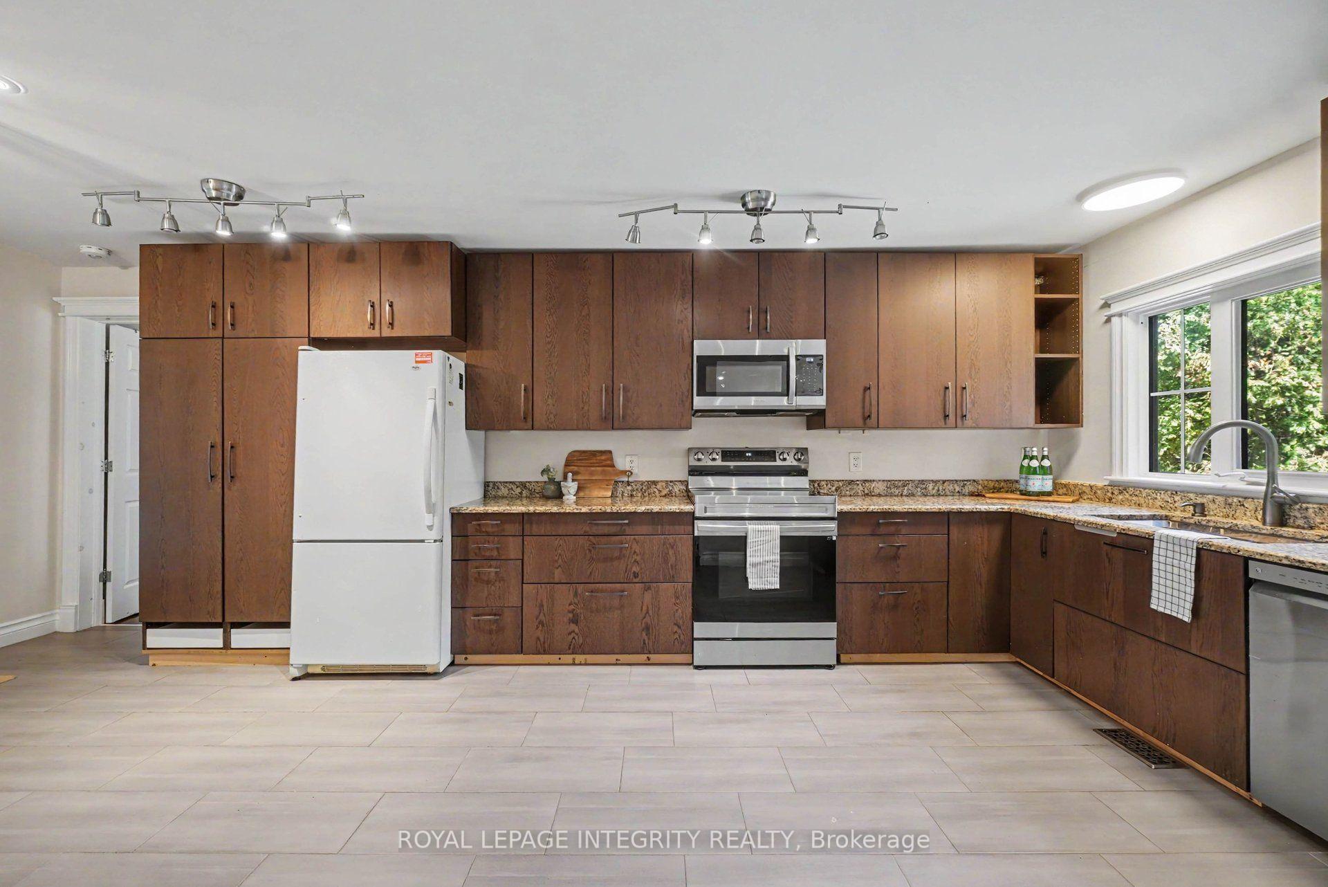 Photo 9 of 357 Bayview Drive, Ottawa, Constance Bay — HOMEH