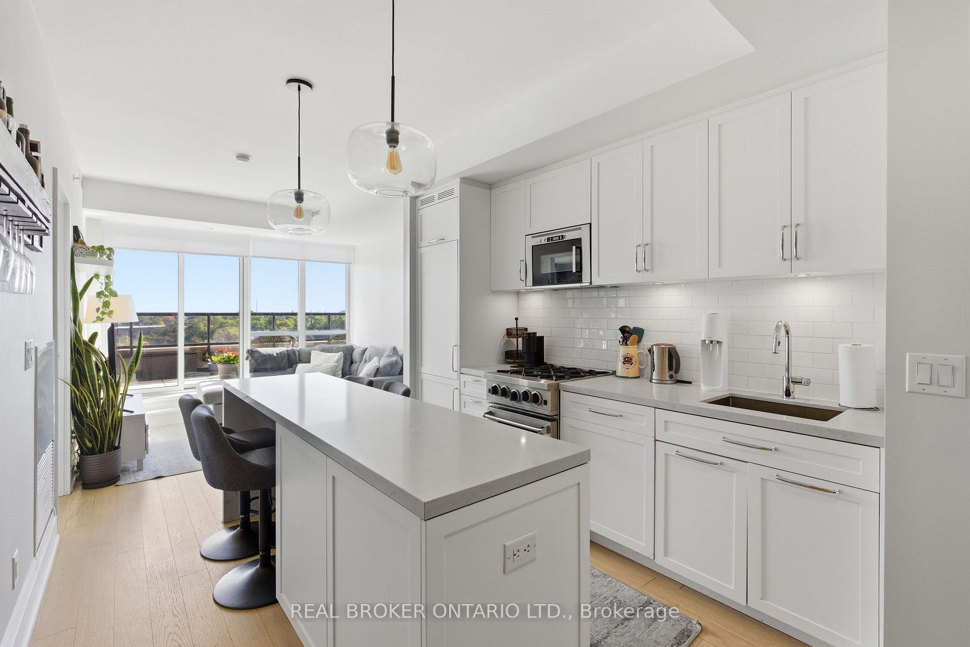 Photo 2 of Unit 606, 25 Malcolm Road, Toronto, Leaside — HOMEH