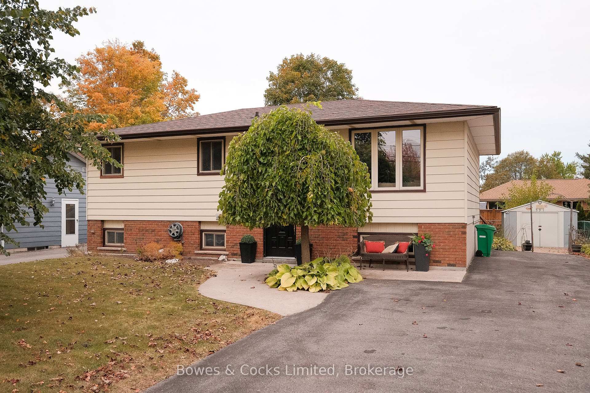 Photo of 591 Otonabee Drive