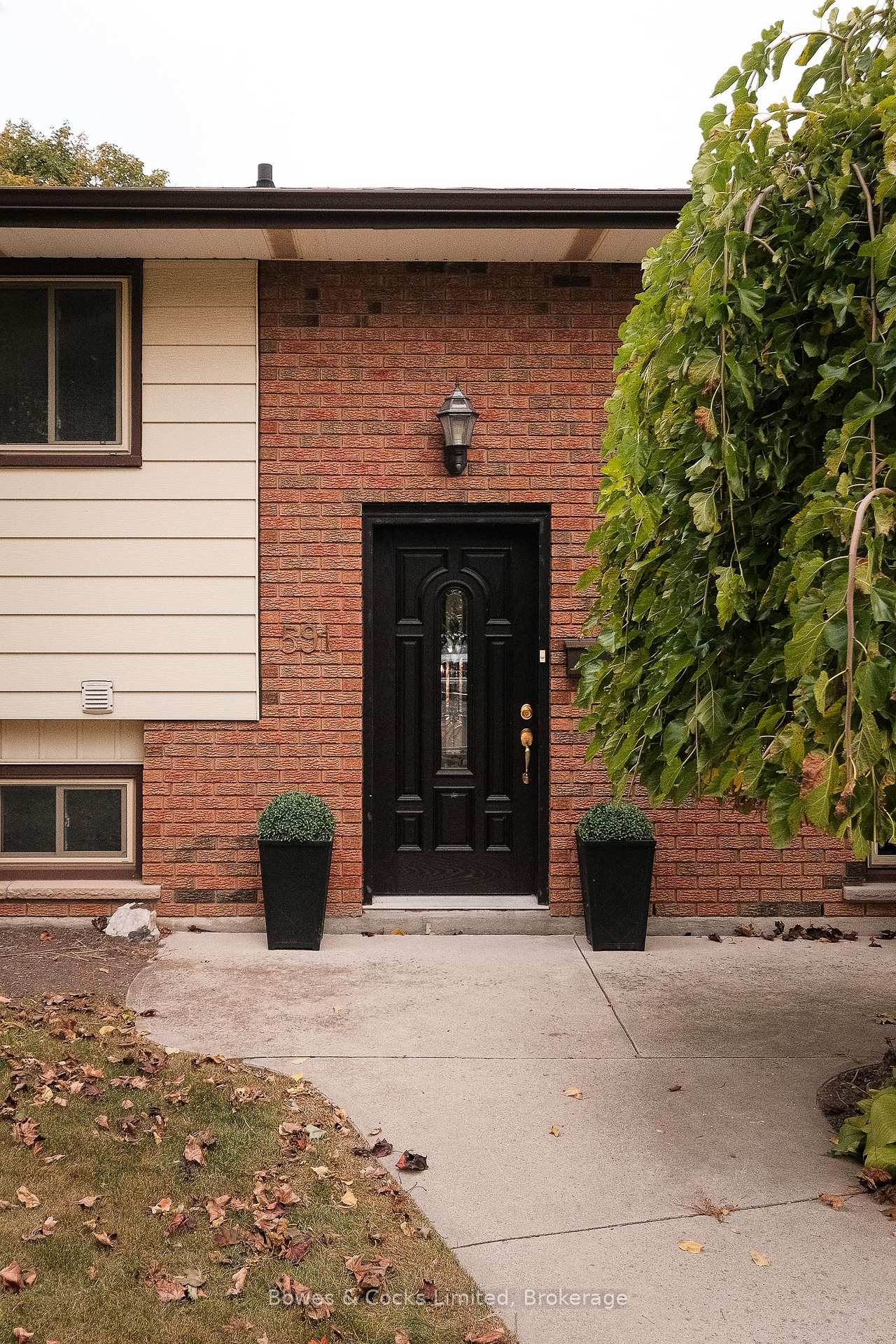 Photo 2 of 591 Otonabee Drive, Peterborough, Ashburnham Ward 4 — HOMEH