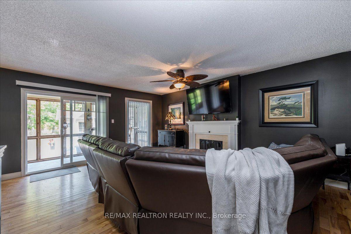 Photo 5 of 34 Howard Drive, Oro-Medonte, Rural Oro-Medonte — HOMEH