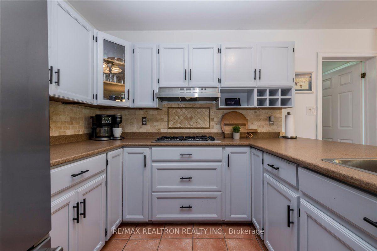Photo 9 of 34 Howard Drive, Oro-Medonte, Rural Oro-Medonte — HOMEH